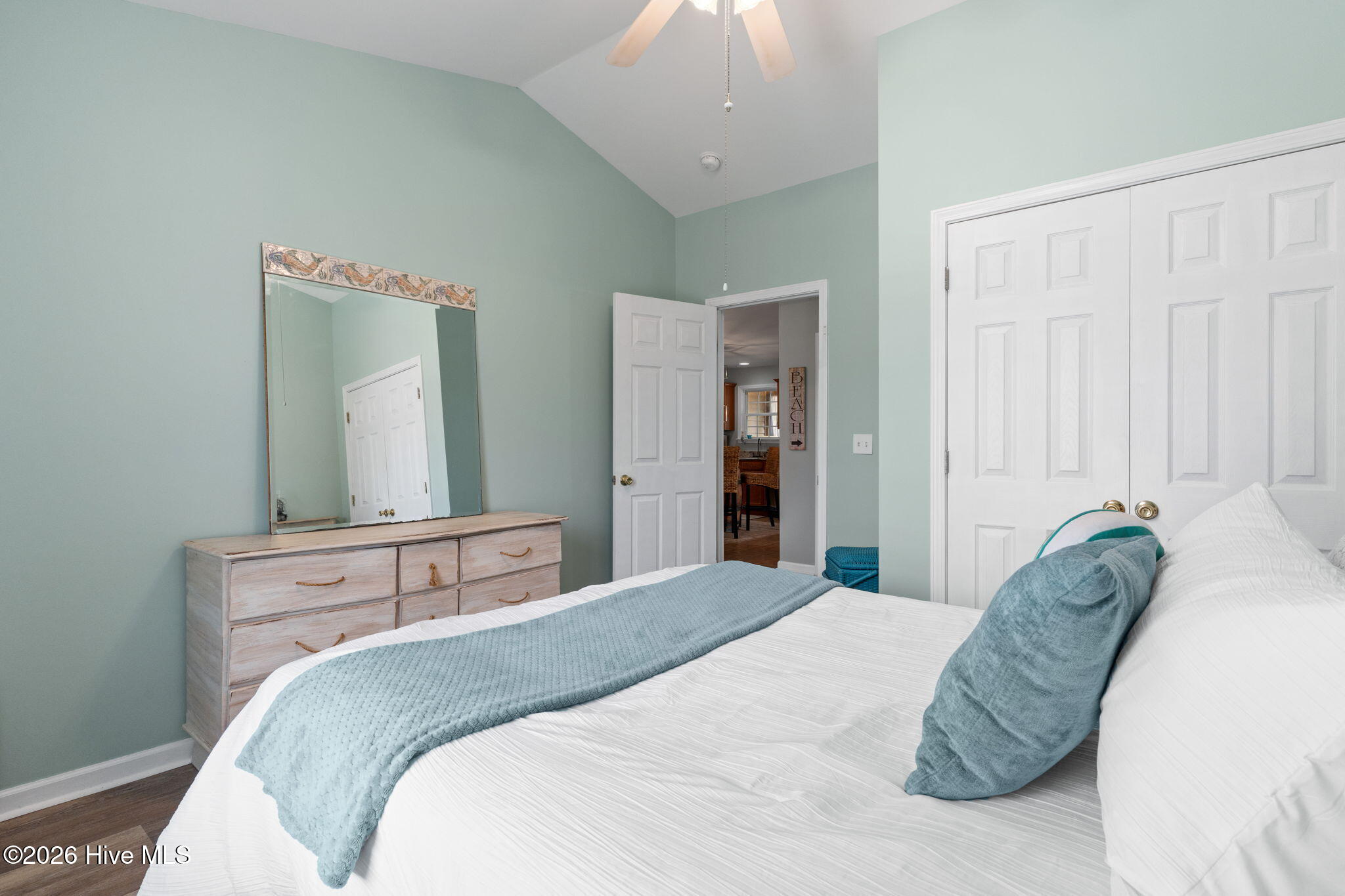 100560273 | Photo 21