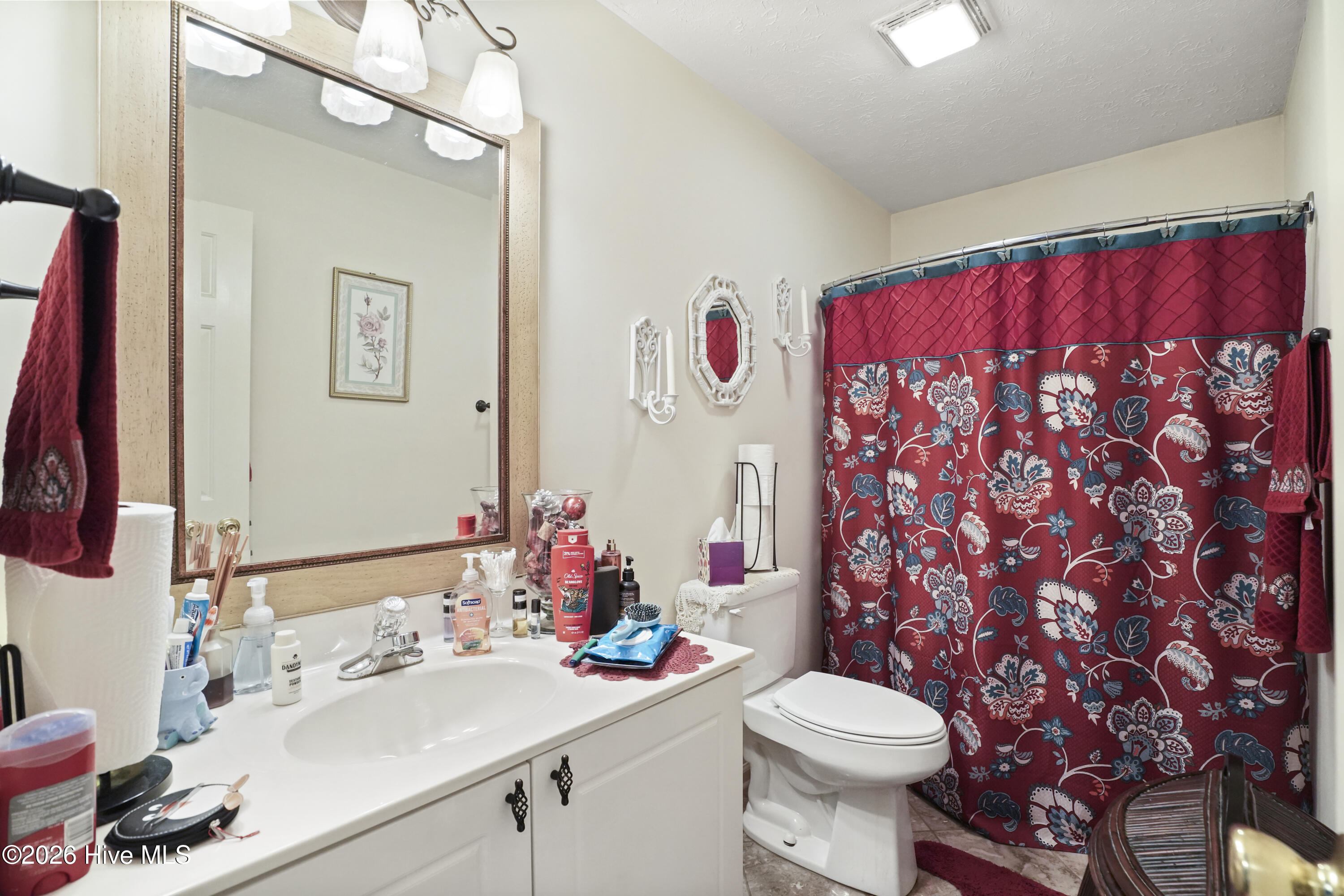 100570159 | Photo 14