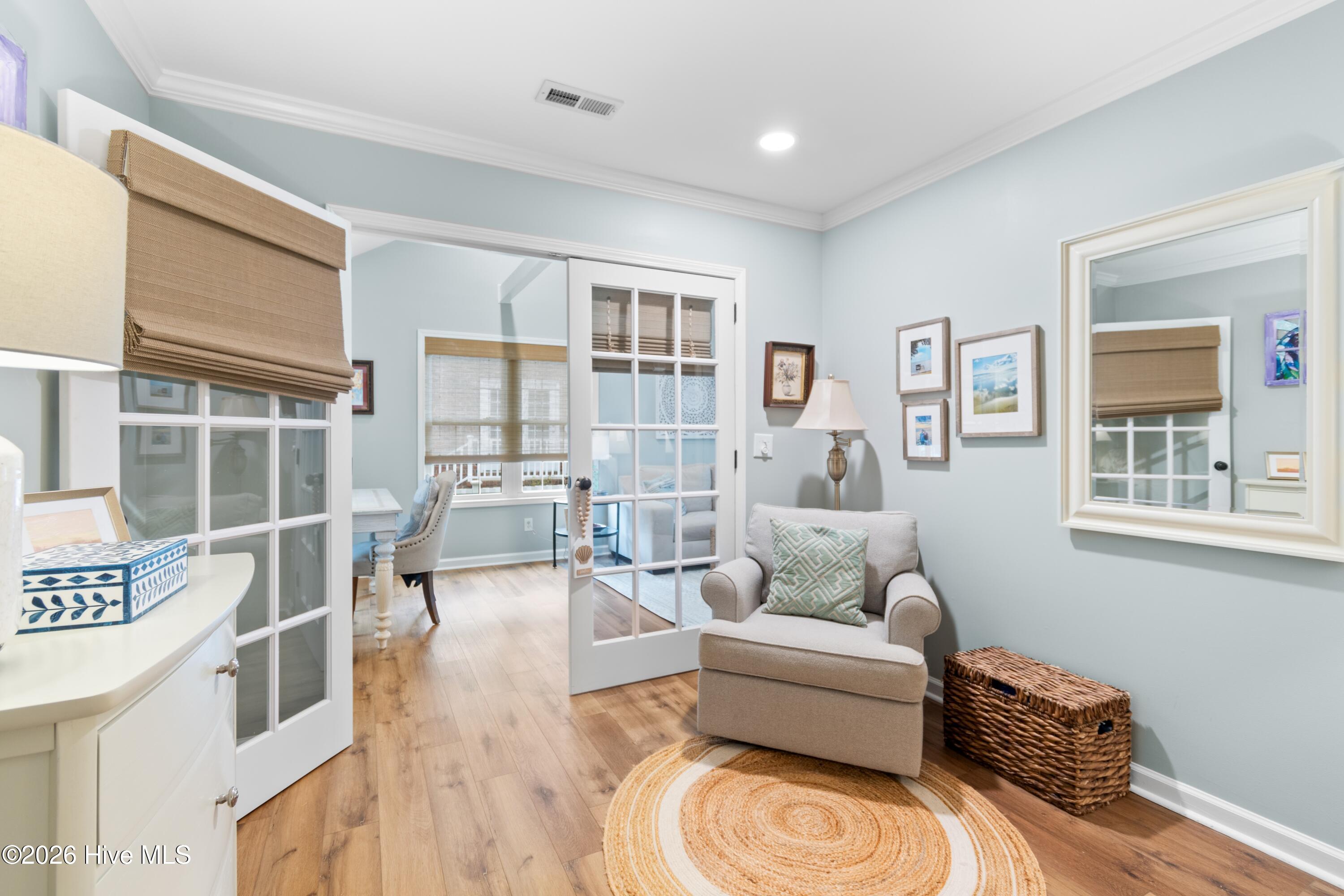 100558104 | Photo 43