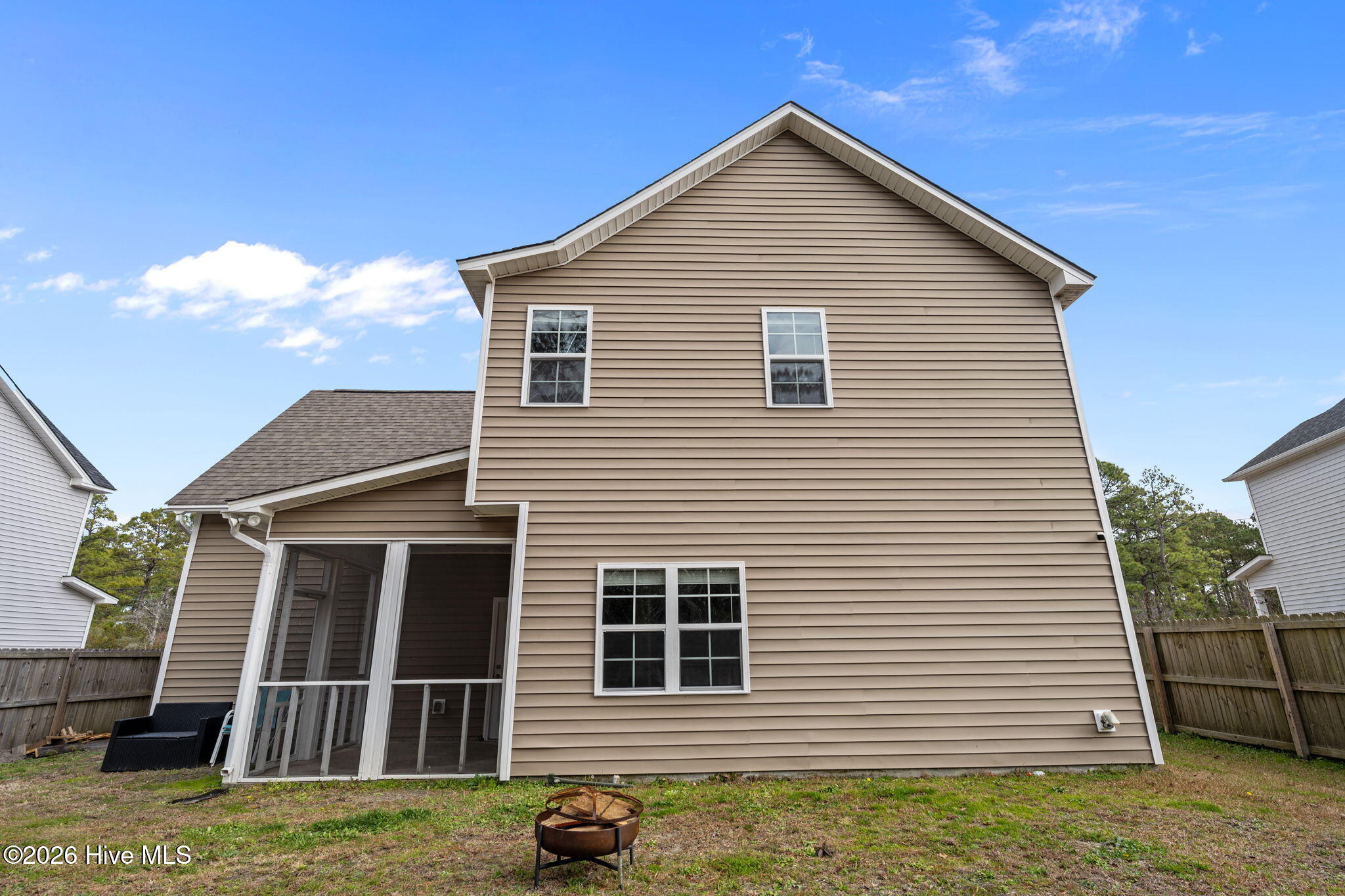 100549610 | Photo 39