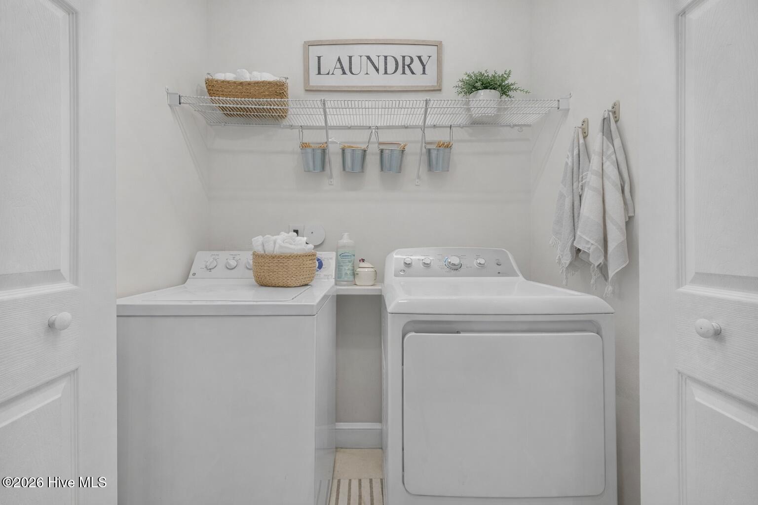 100552325 | Photo 37