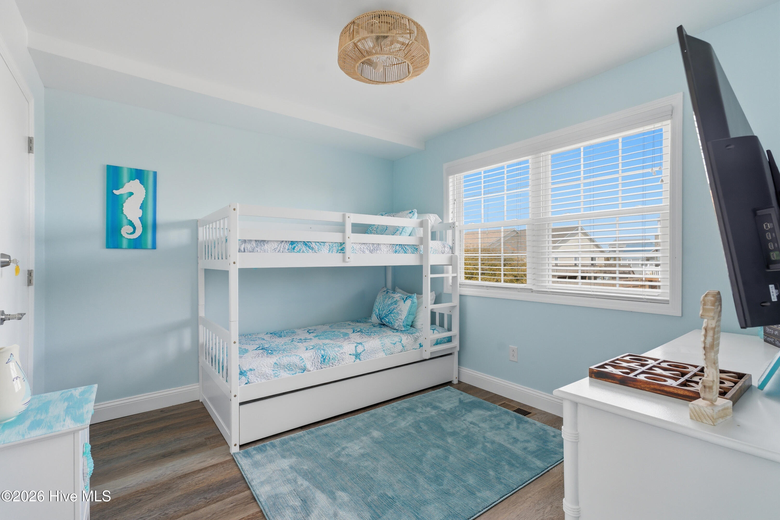 100559140 | Photo 19