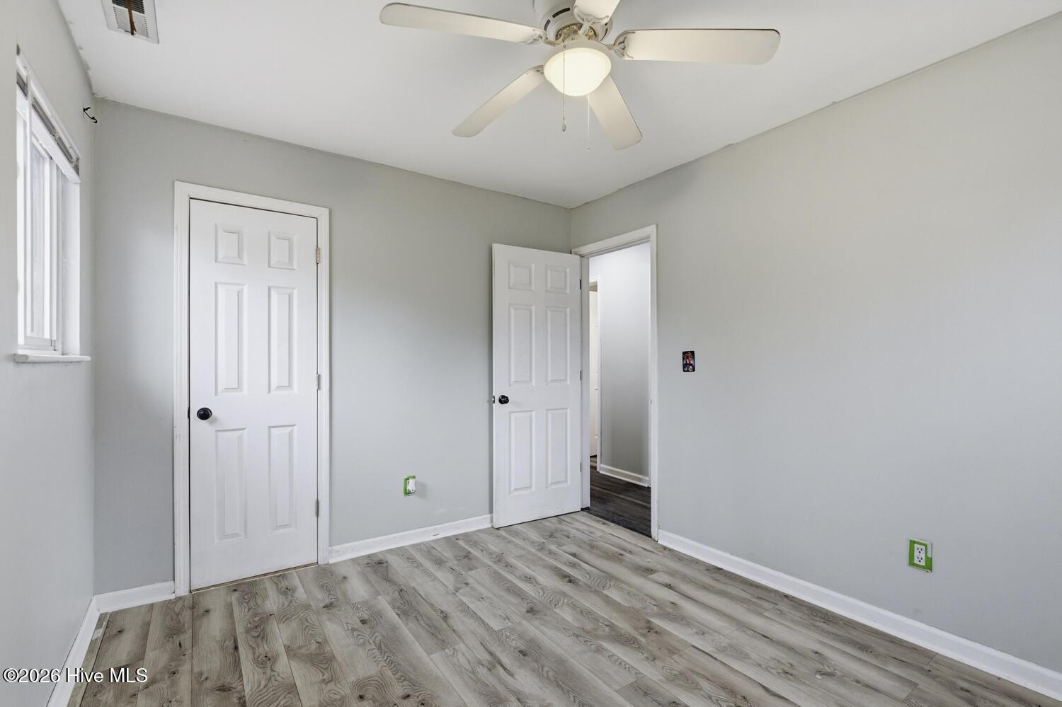 100551739 | Photo 17