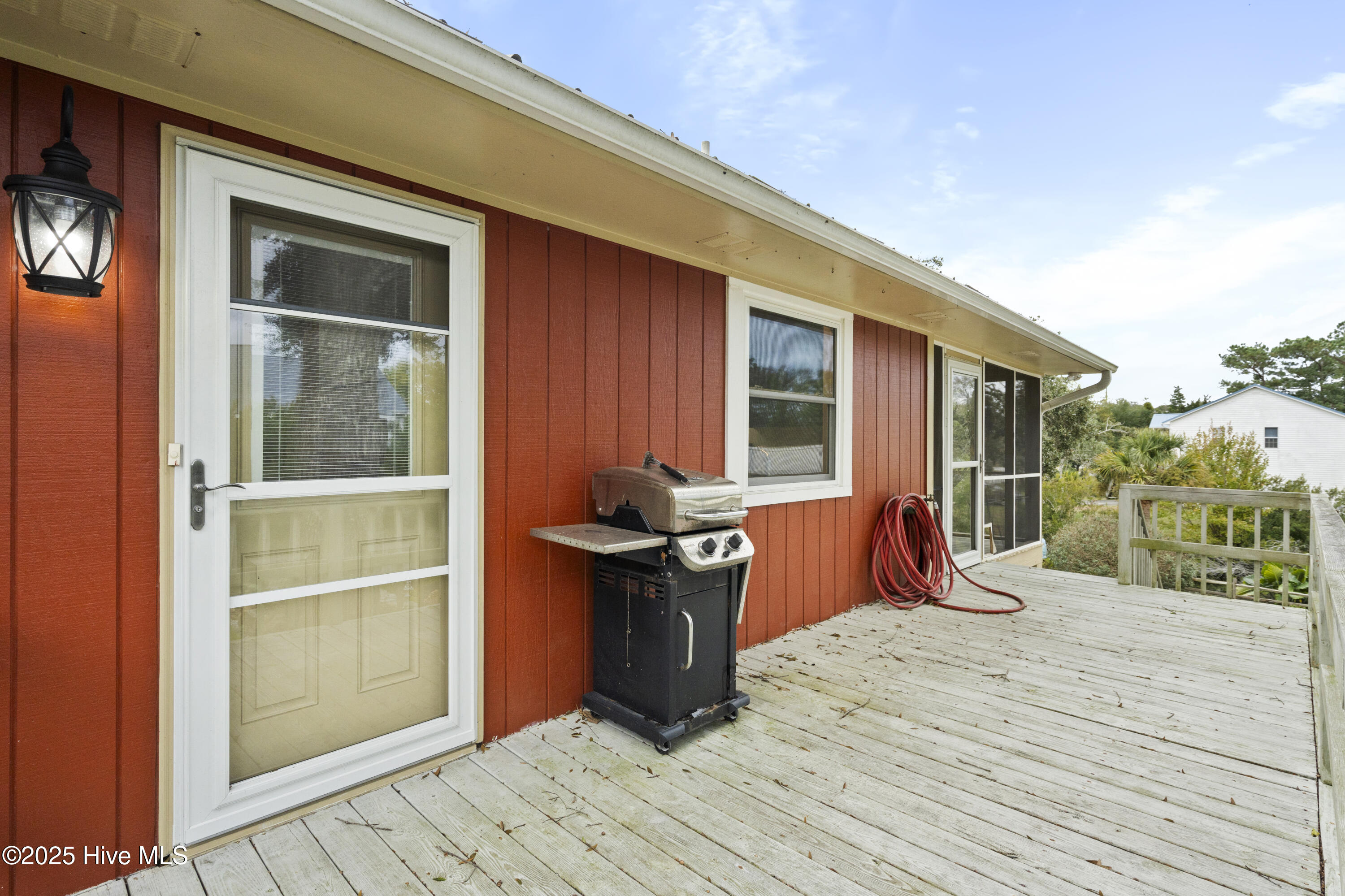 100540990 | Photo 69