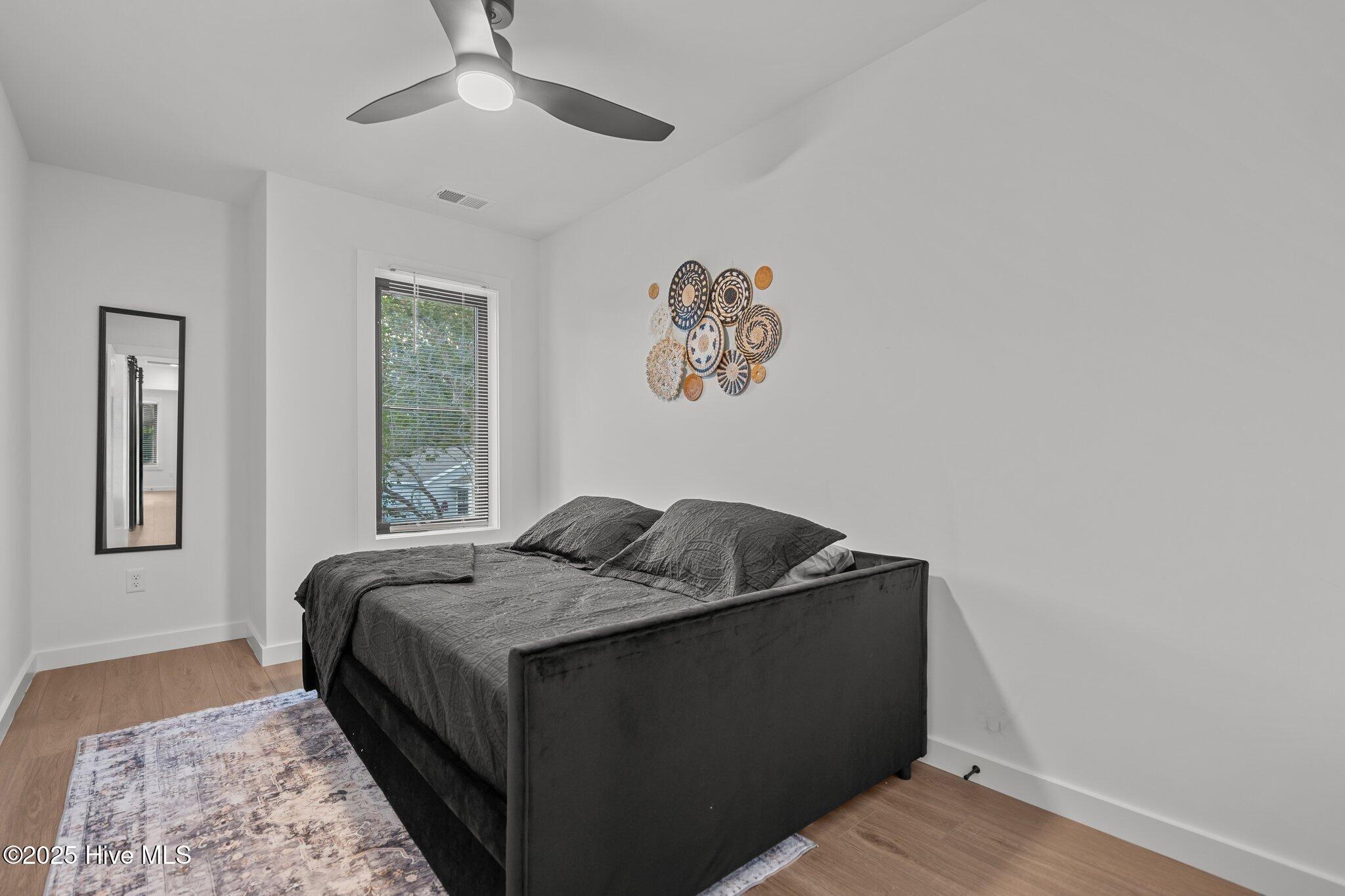 100536872 | Photo 38