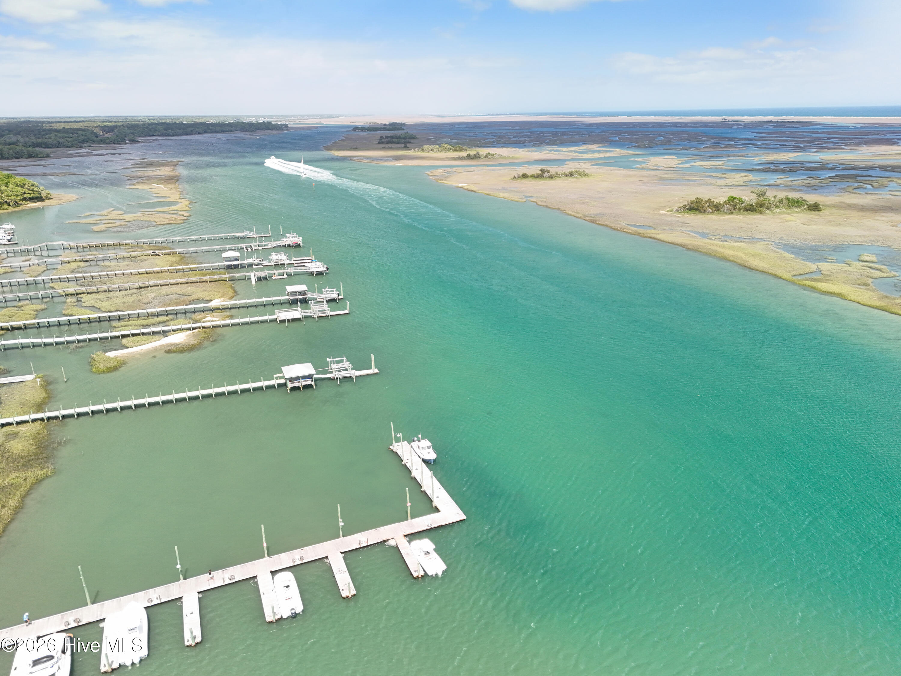 100569472 | Photo 49