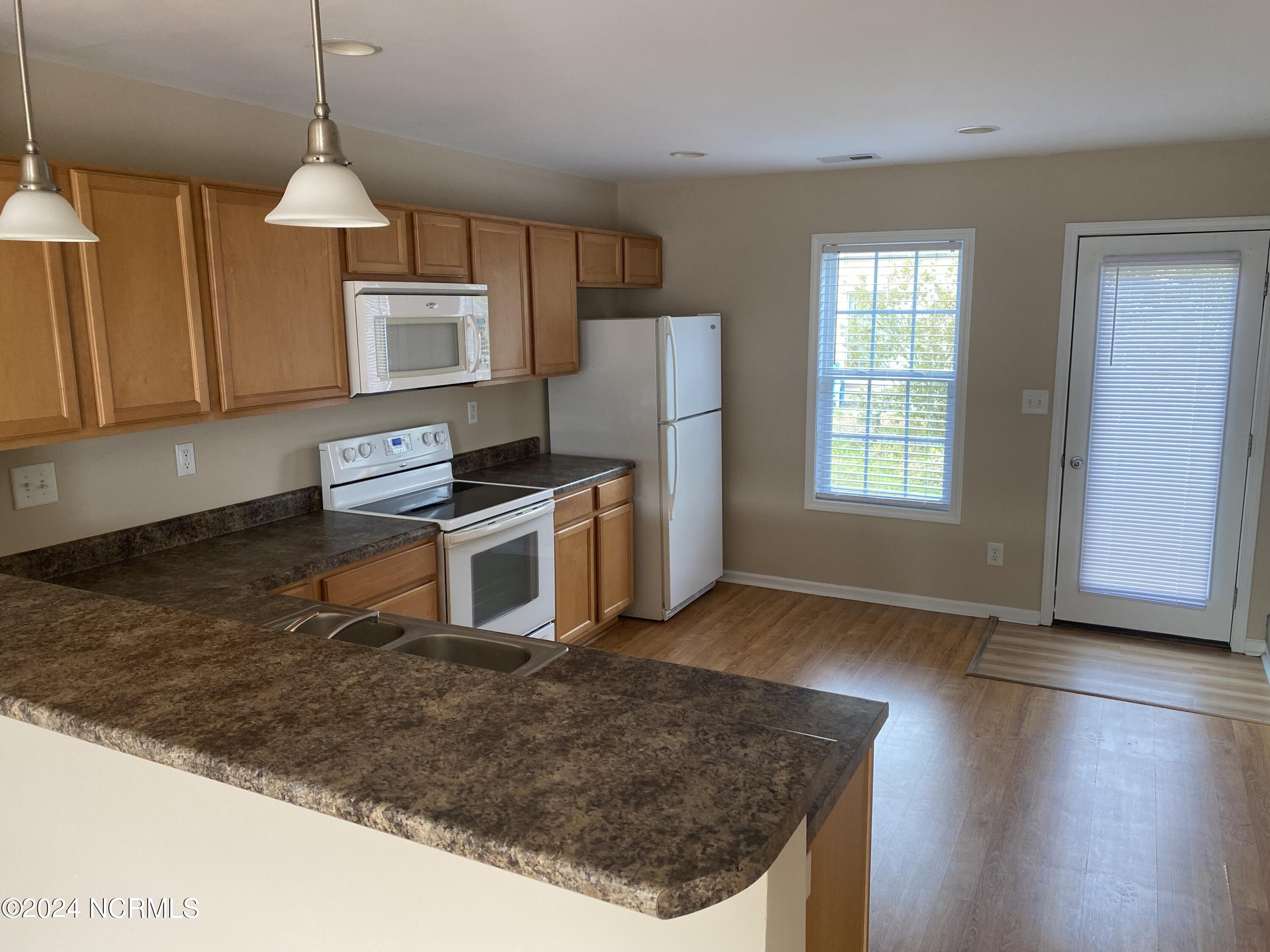 2202 Mayberry Loop Road 102,Morehead City
