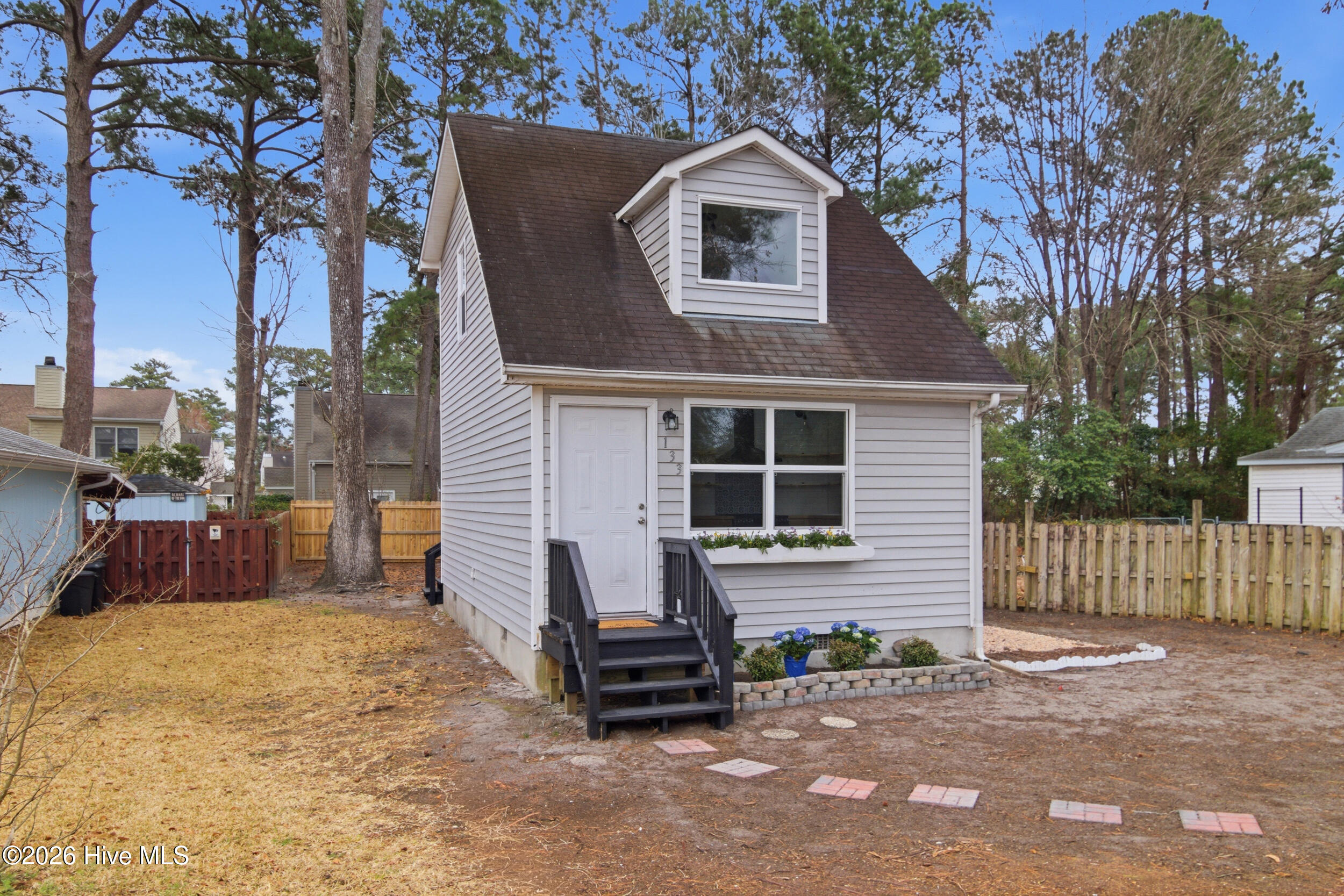 100553328 | Photo 25