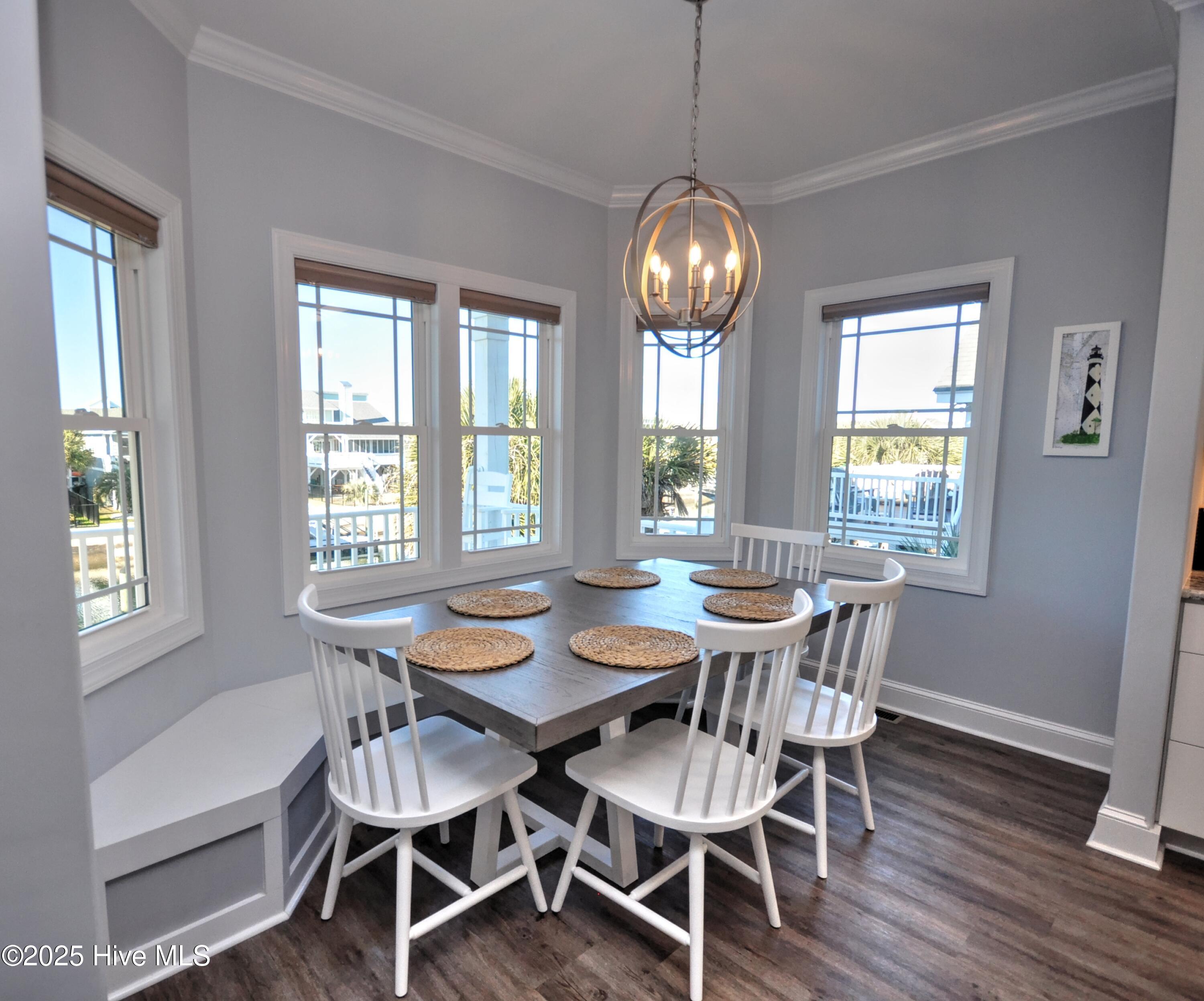 100546386 | Photo 16