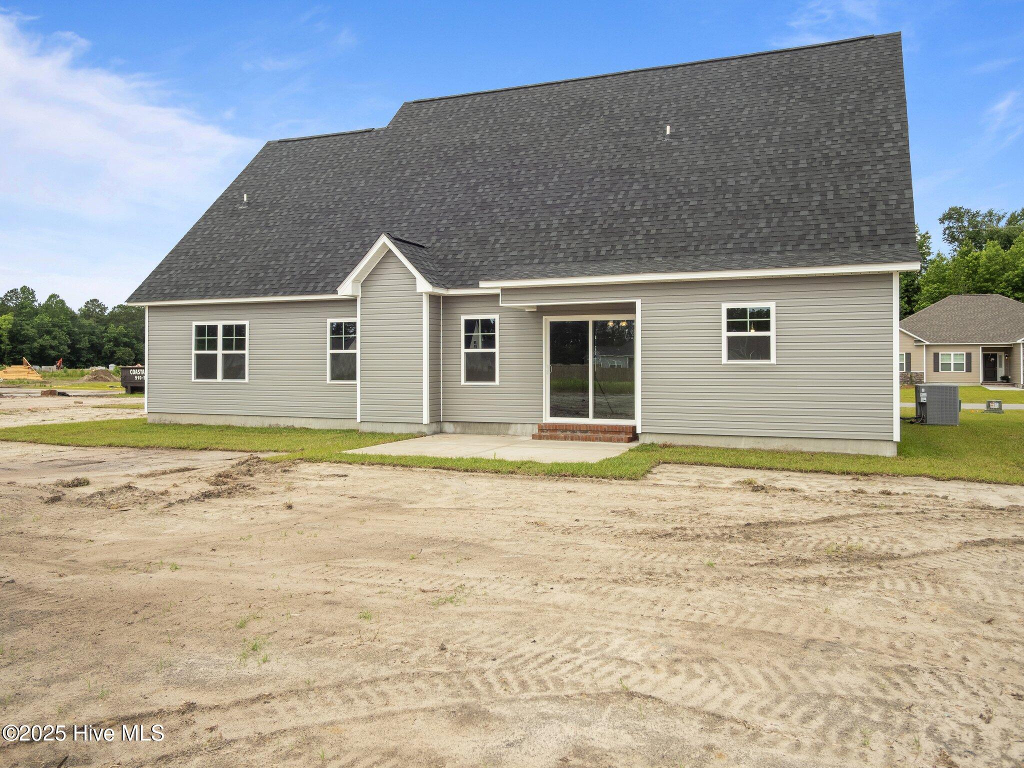 100511213 | Photo 49