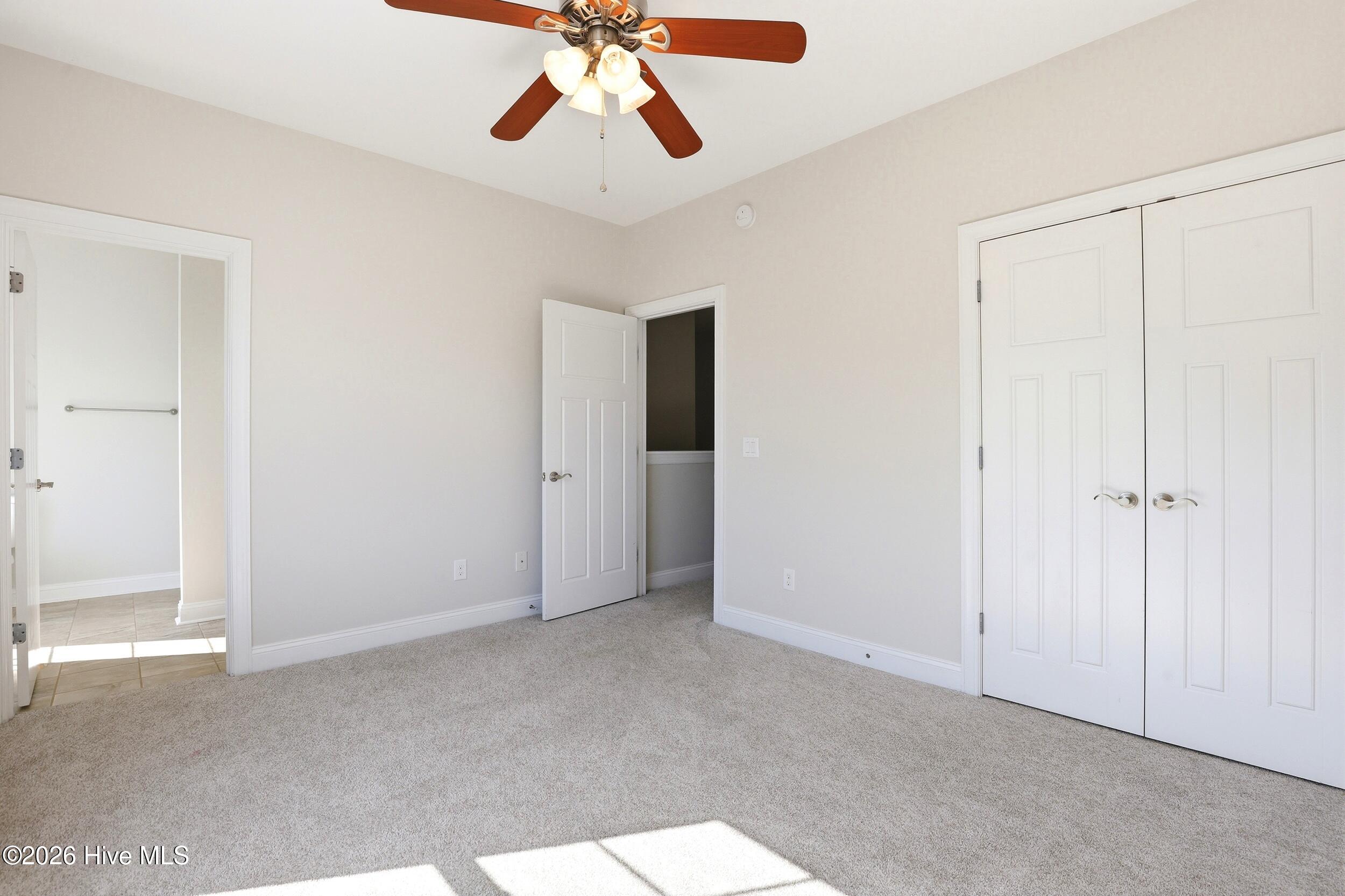 100569352 | Photo 34