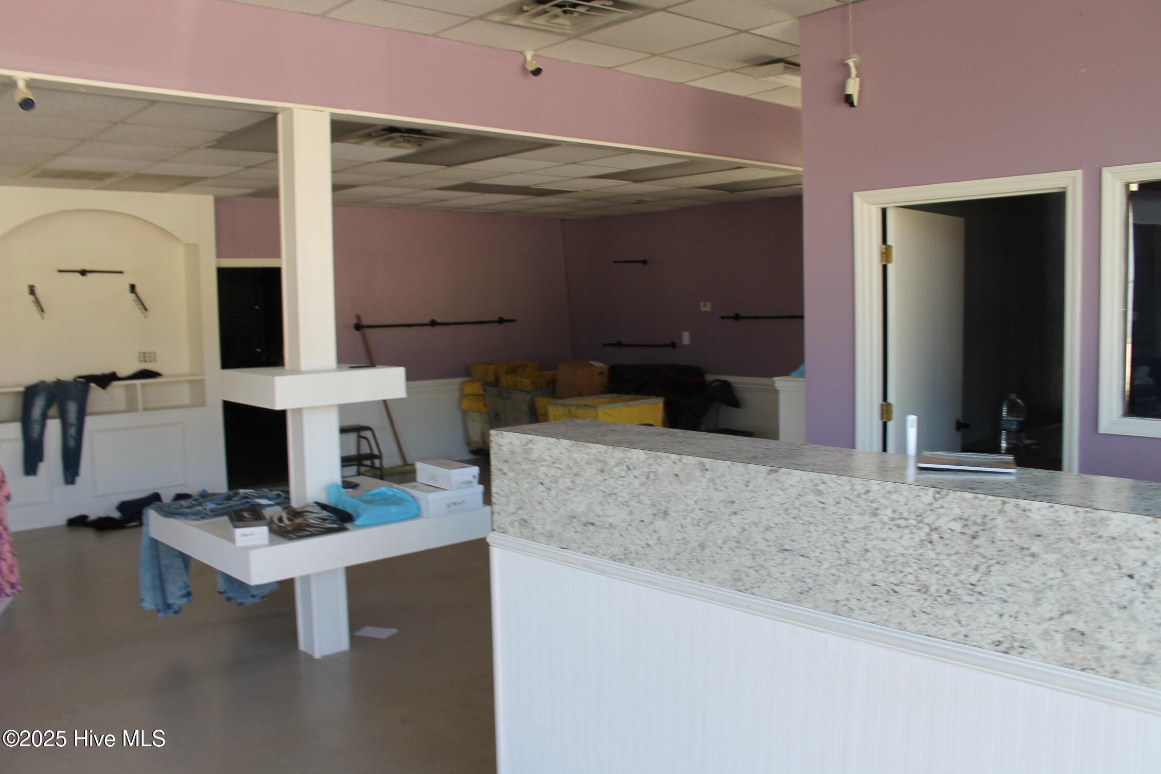 100497526 | Photo 16