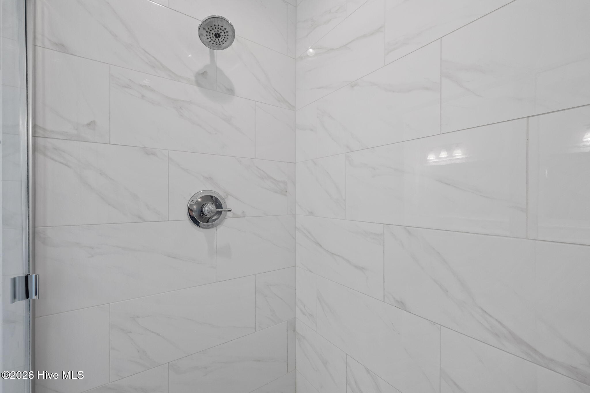 100567807 | Photo 38