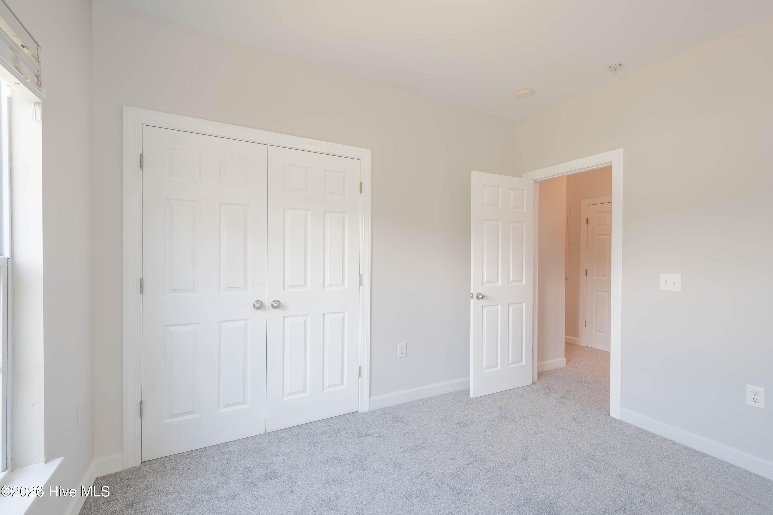 100566741 | Photo 38