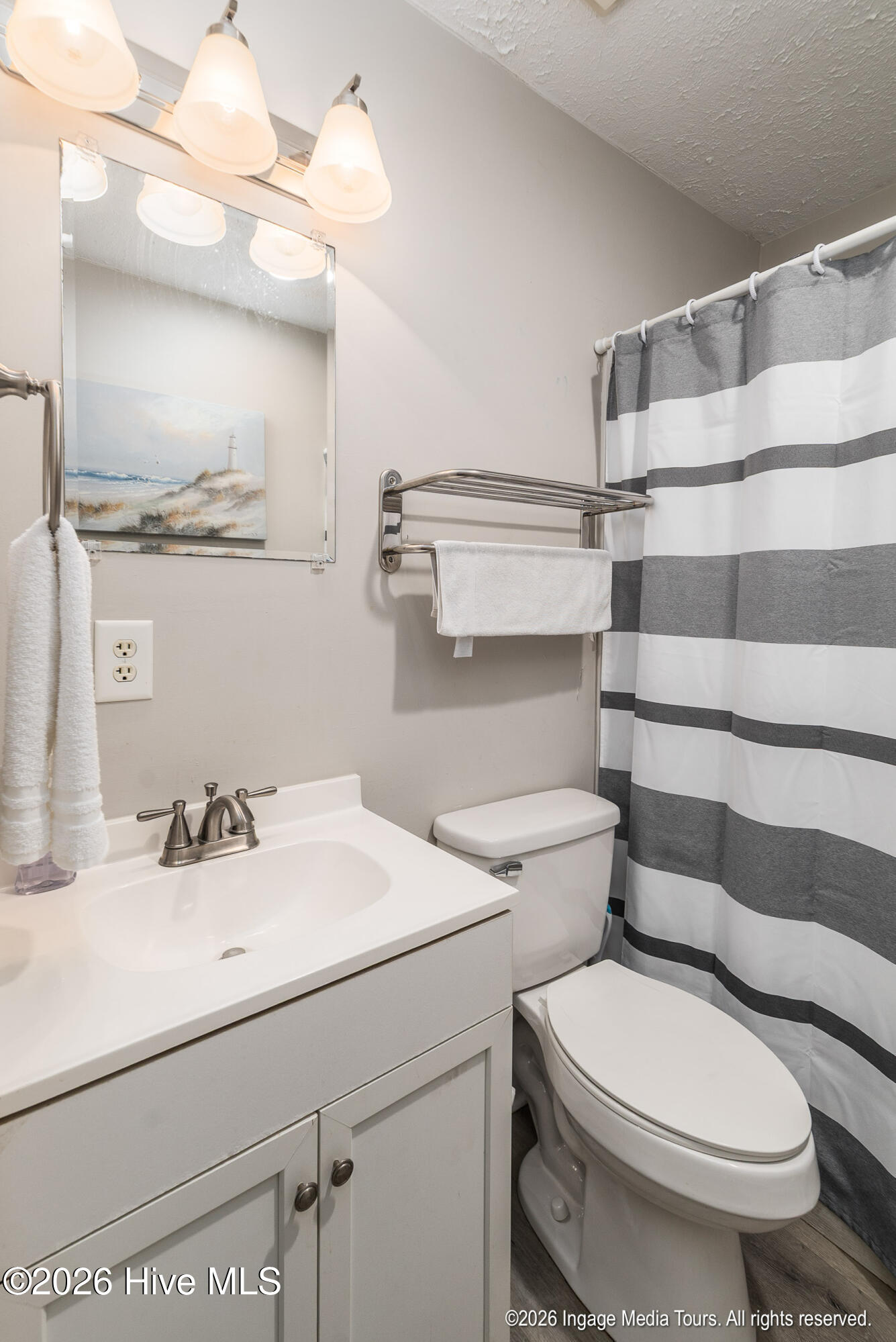 100548568 | Photo 13