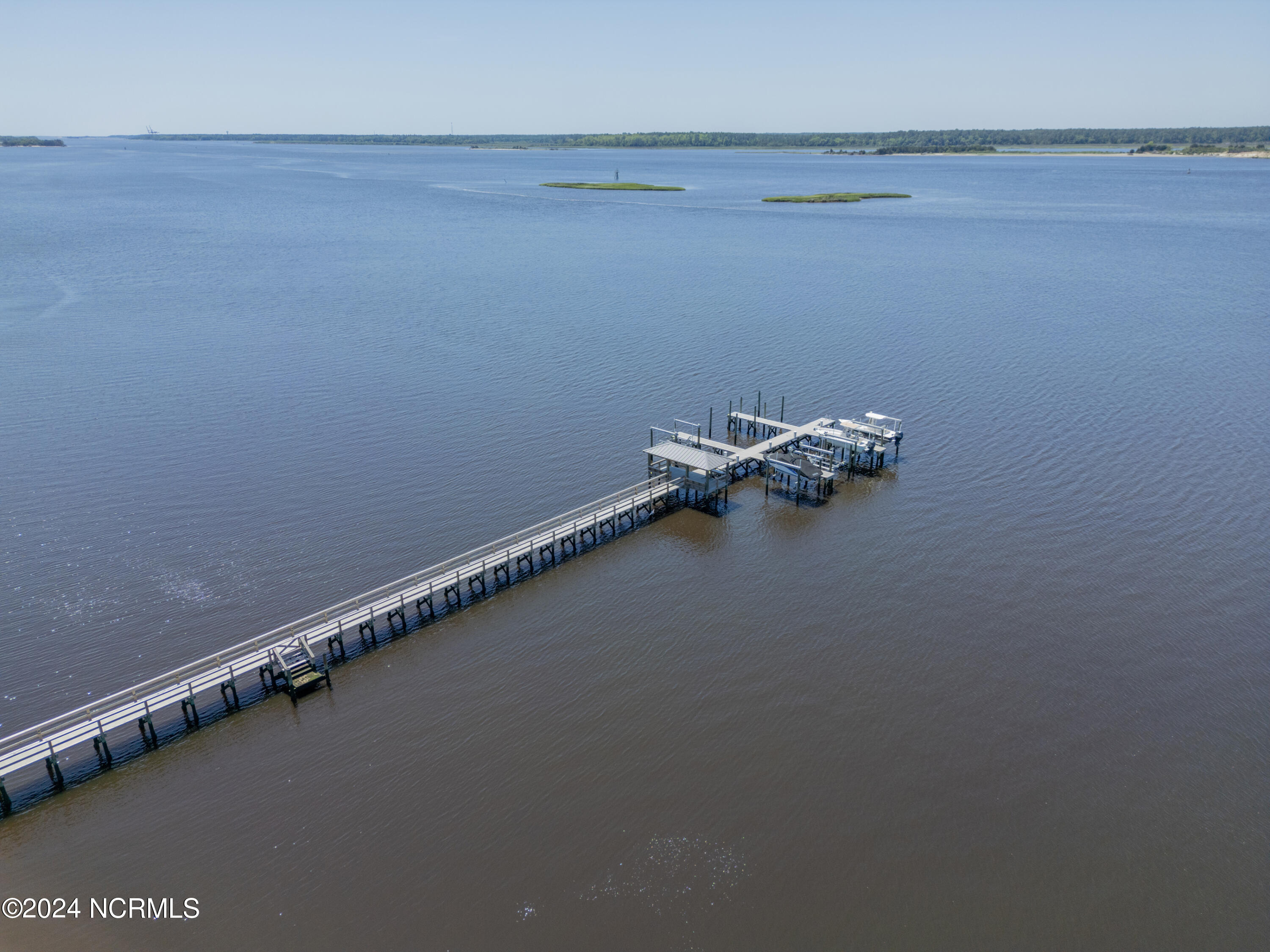 100545890 | Photo 13