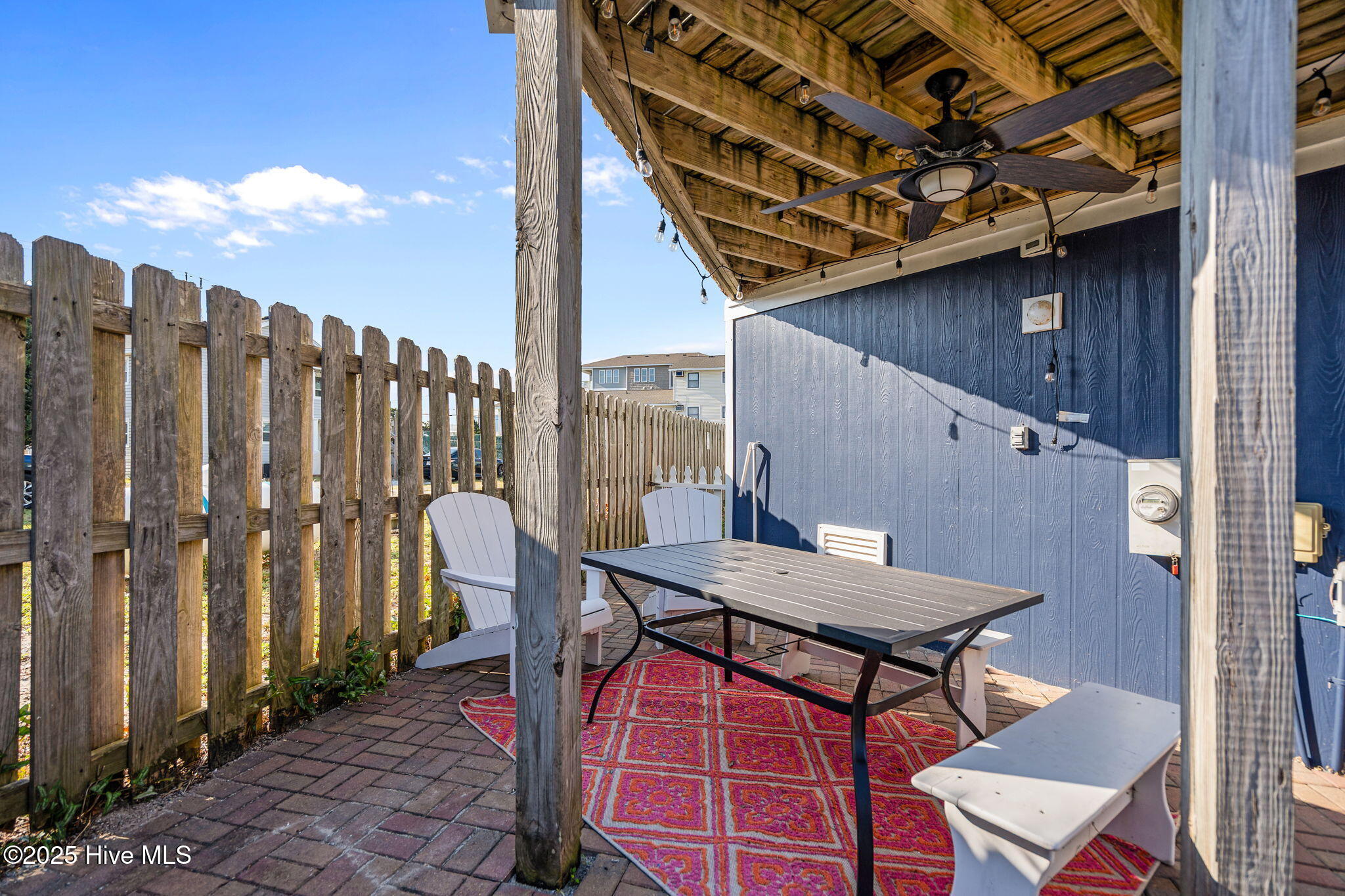 100531812 | Photo 34