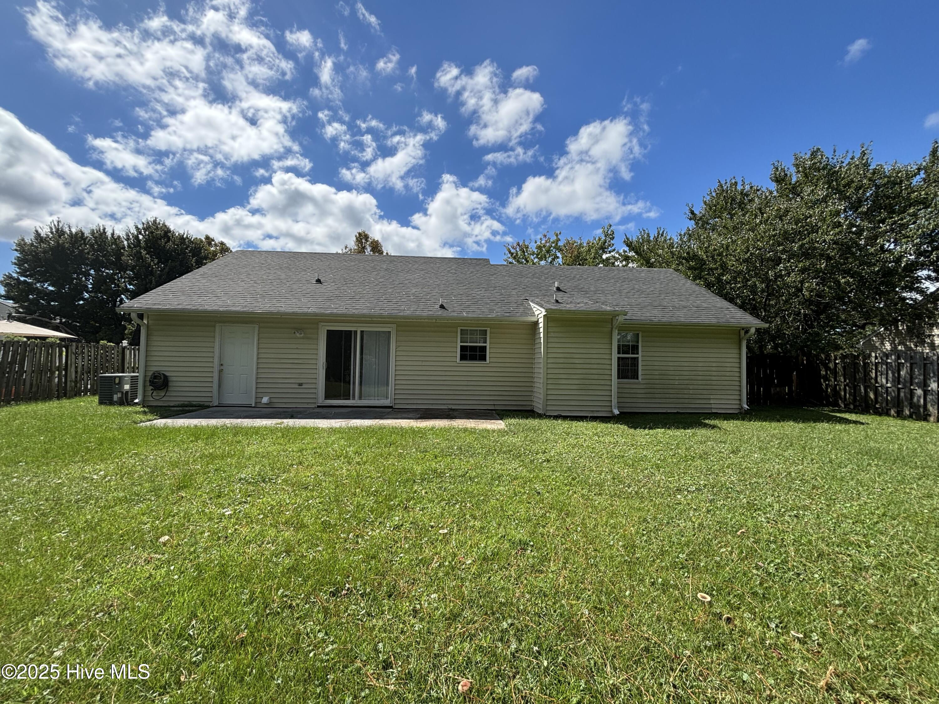 100544457 | Photo 19