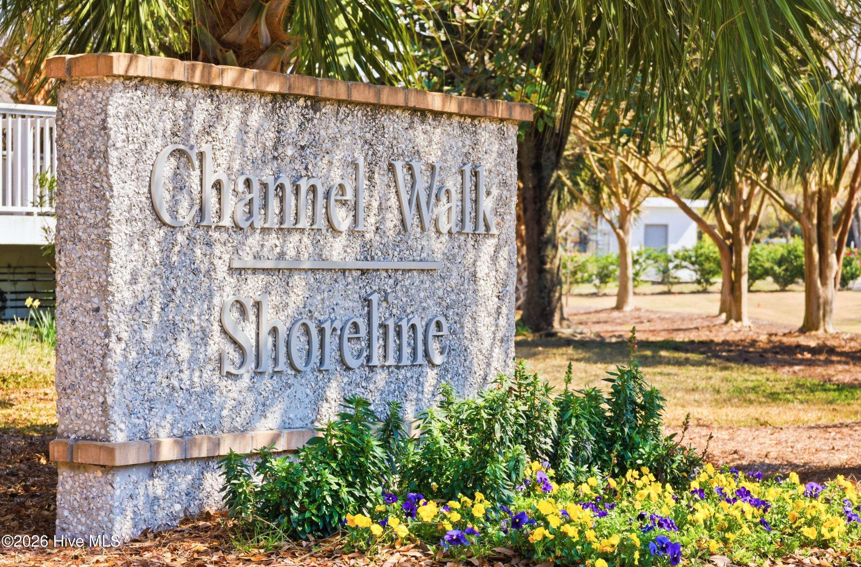 100559841 | Photo 35