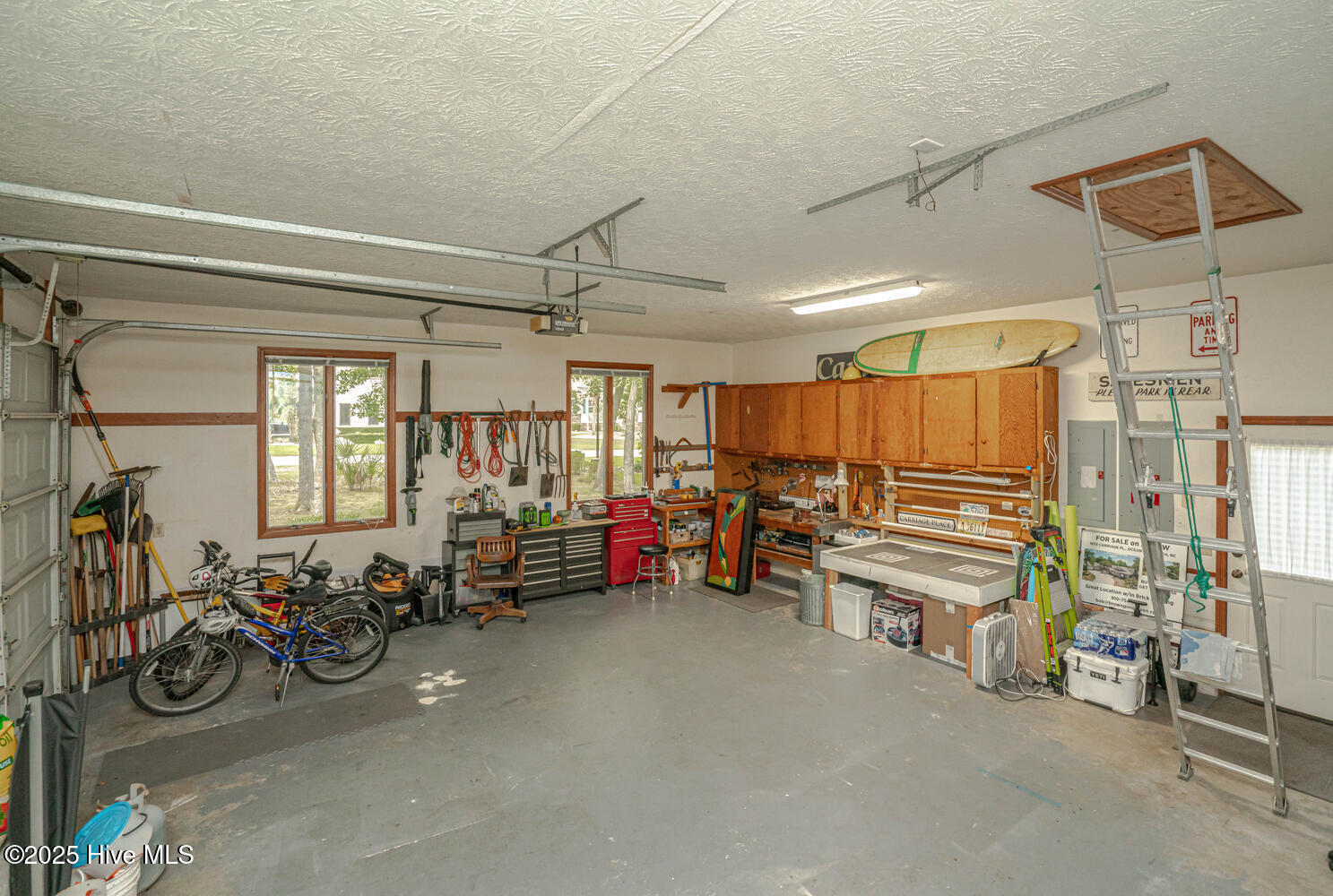 100524429 | Photo 65