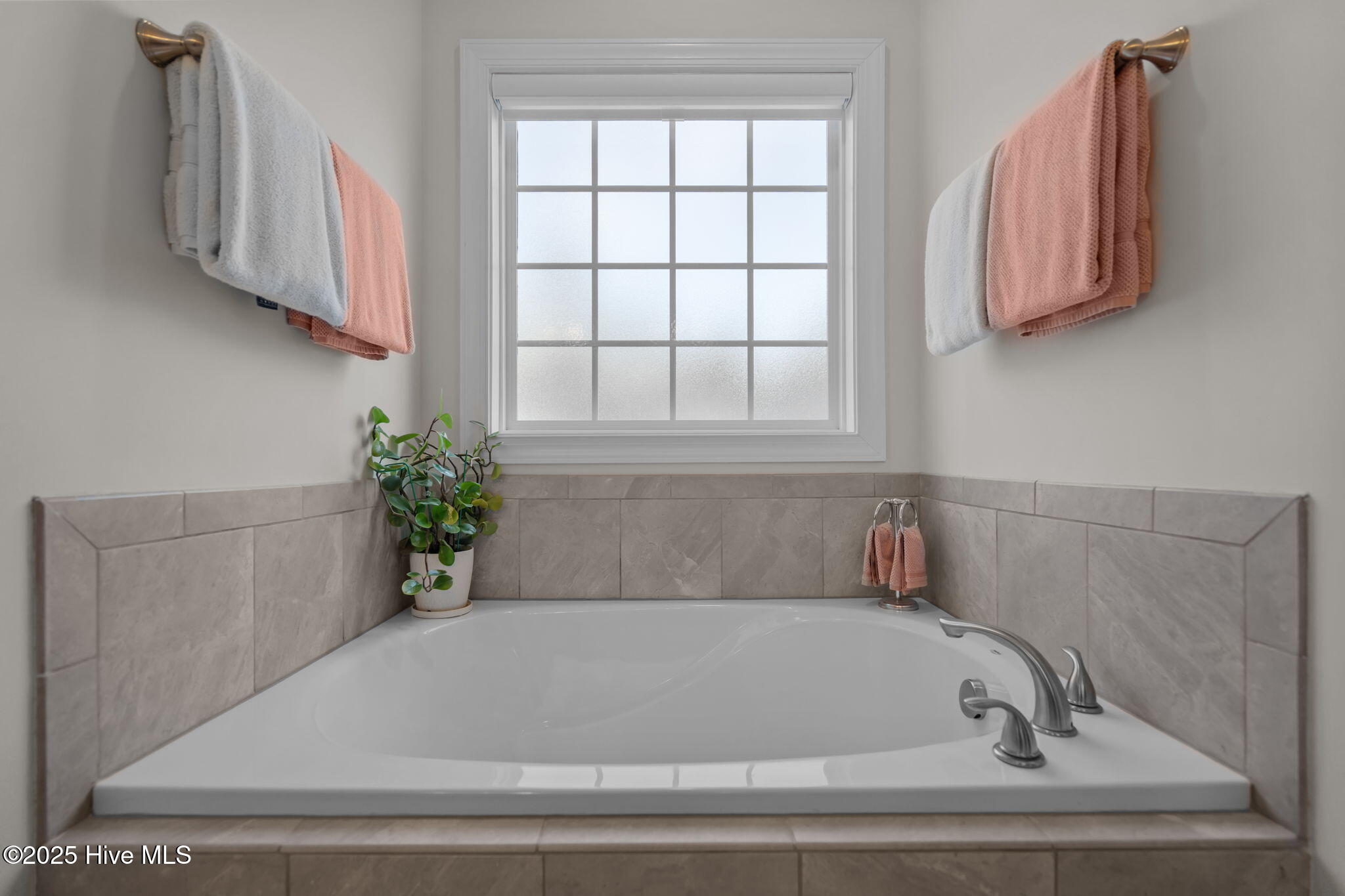 100543629 | Photo 27