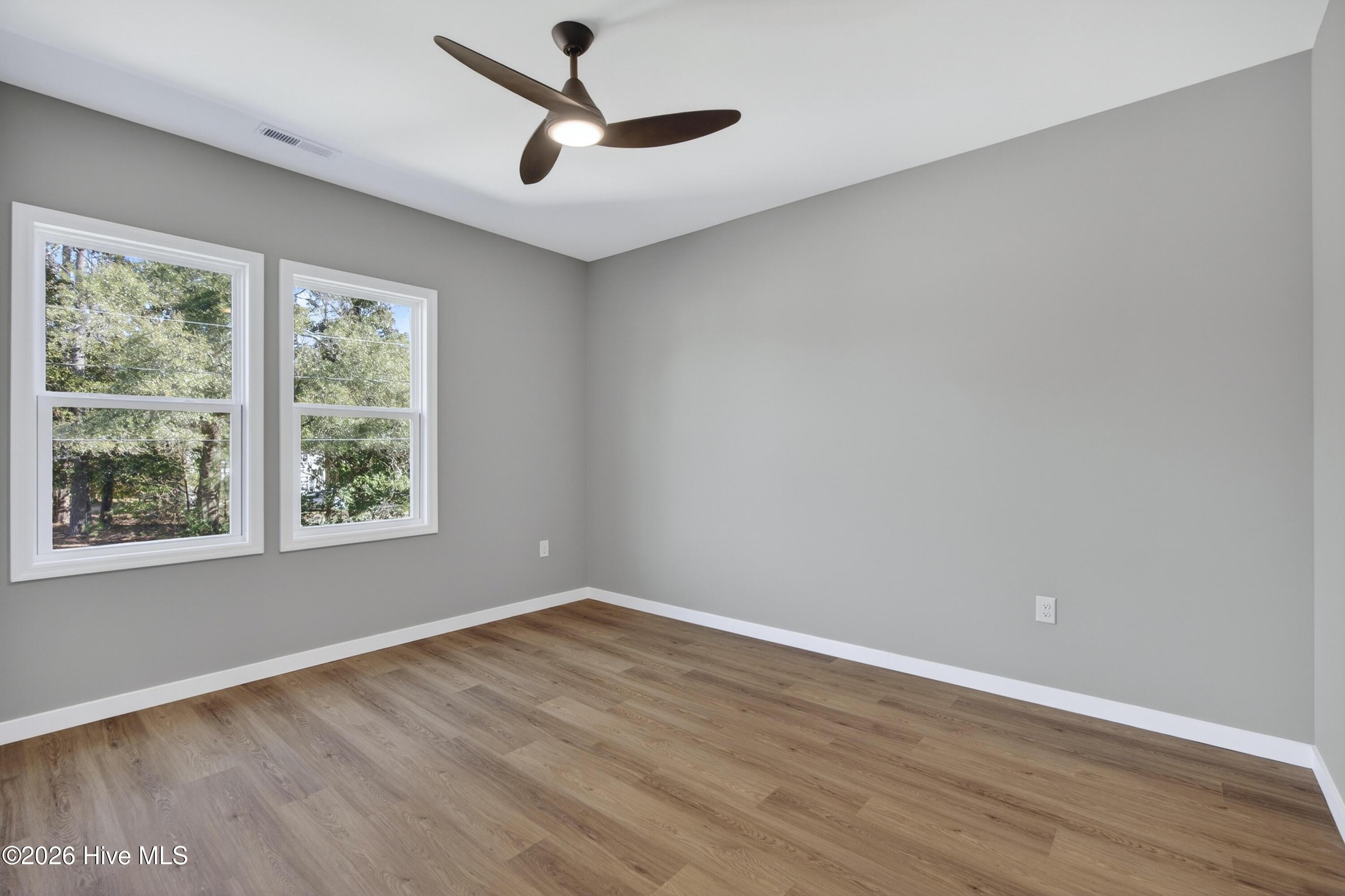 100550006 | Photo 42