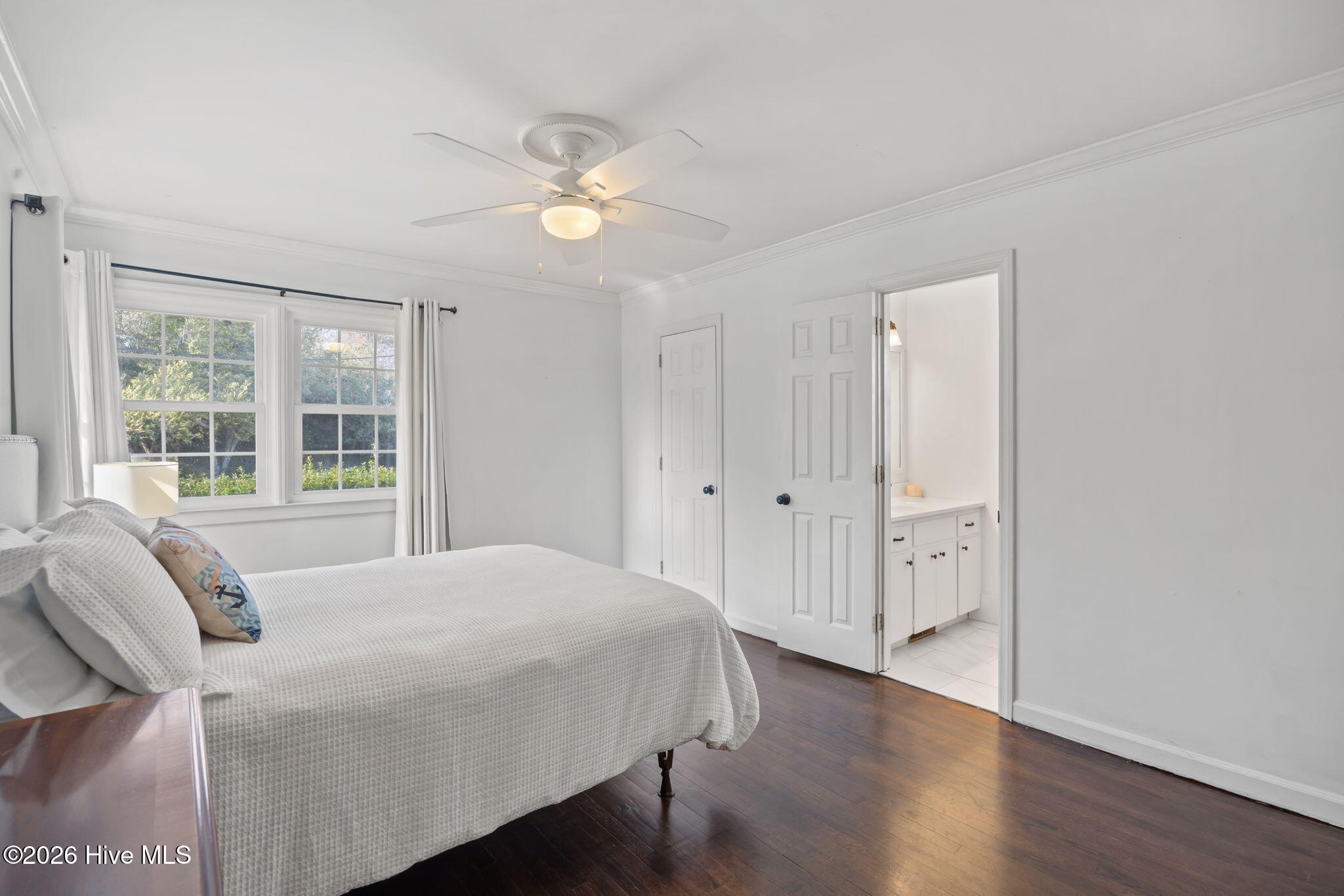 100557459 | Photo 26