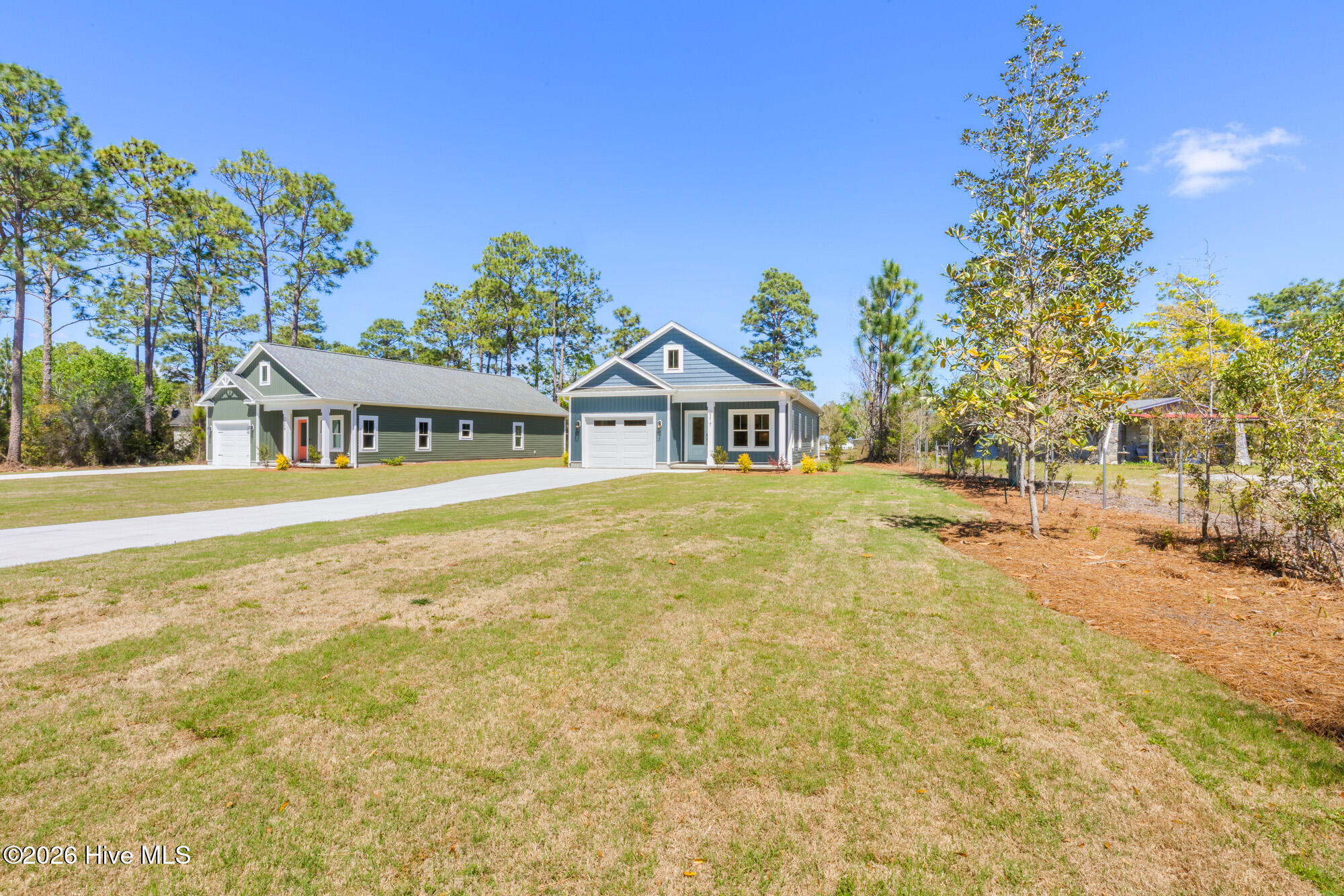 100565592 | Photo 56