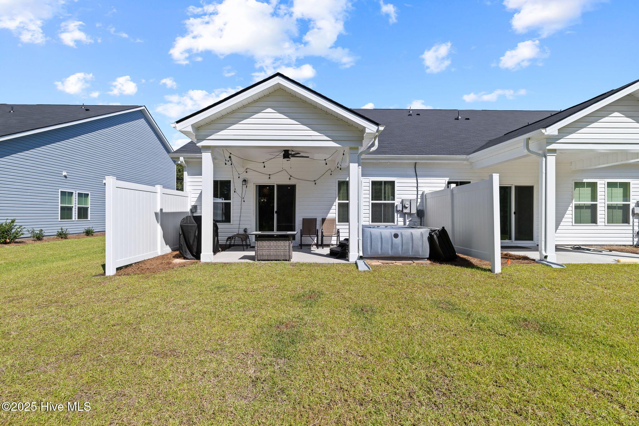 100587867 | Photo 62
