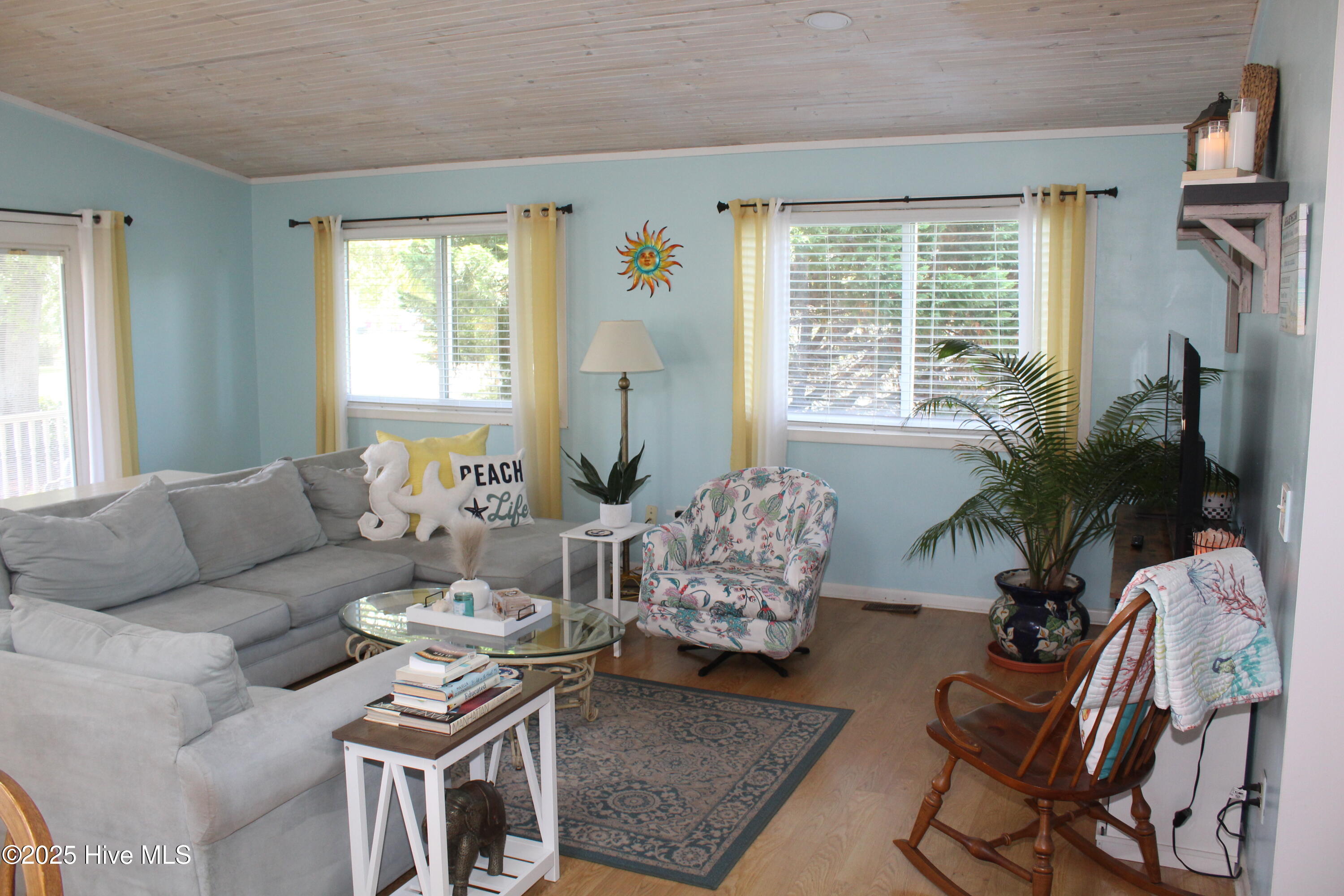 504 Greenville Avenue, Carolina Beach, NC 28428 – photo 8: IMG_9558