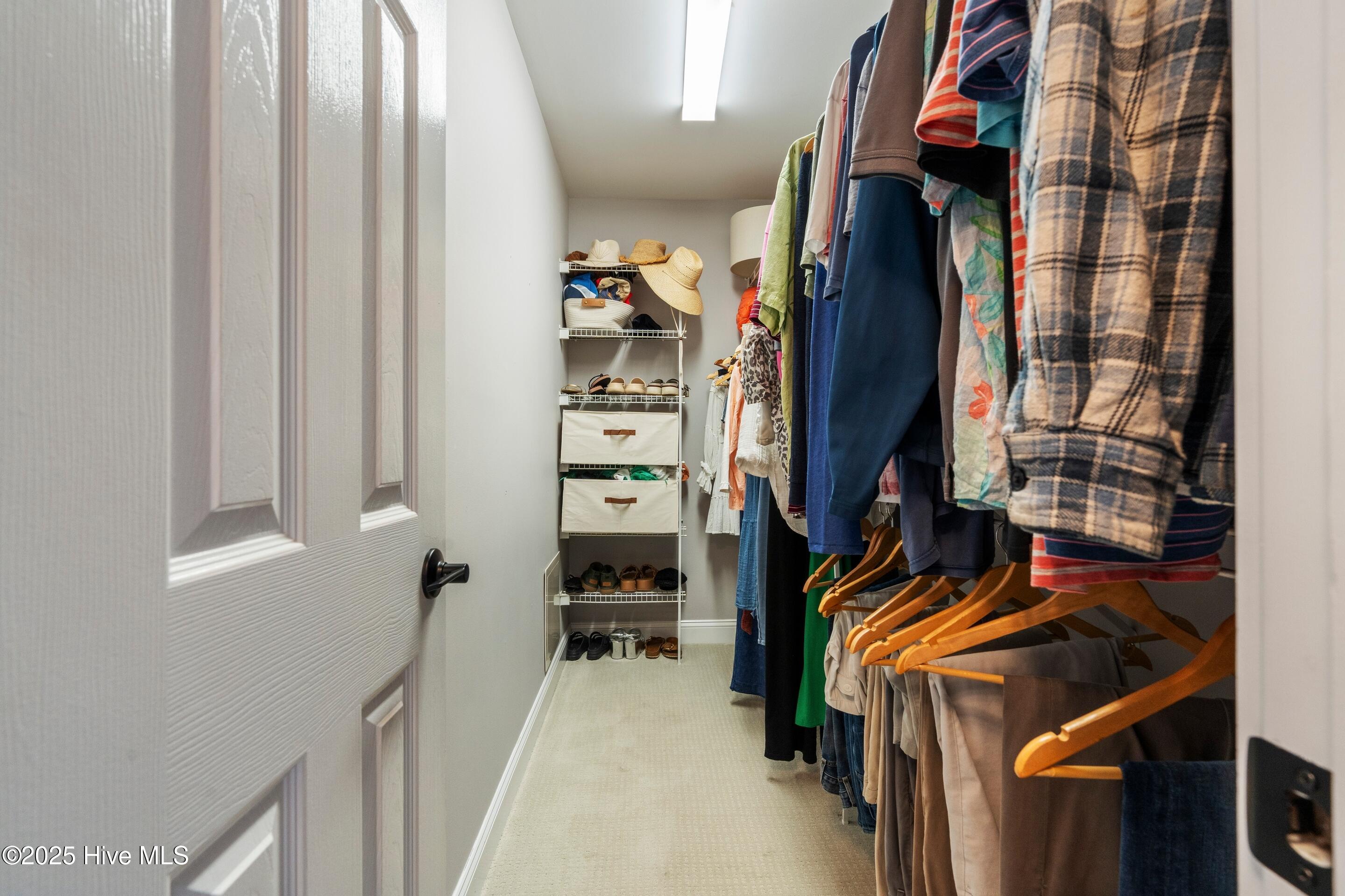 100545192 | Photo 34