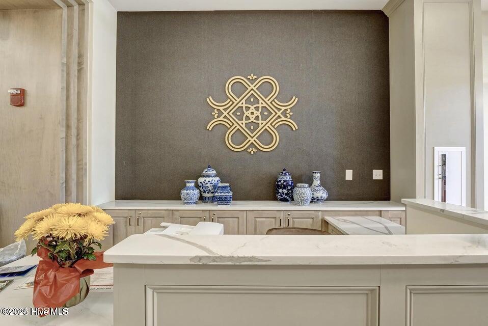 100526322 | Photo 34