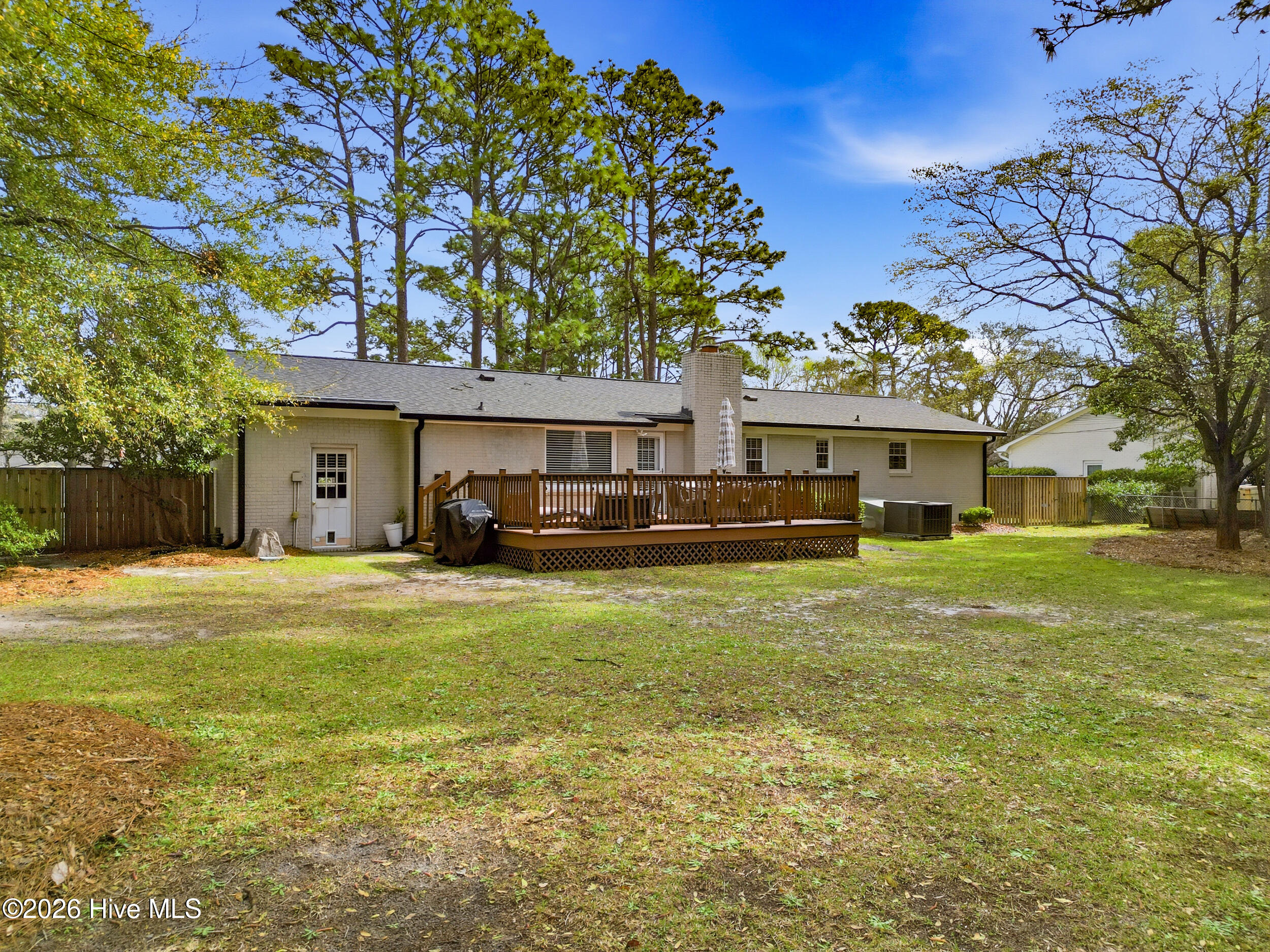 100561362 | Photo 45