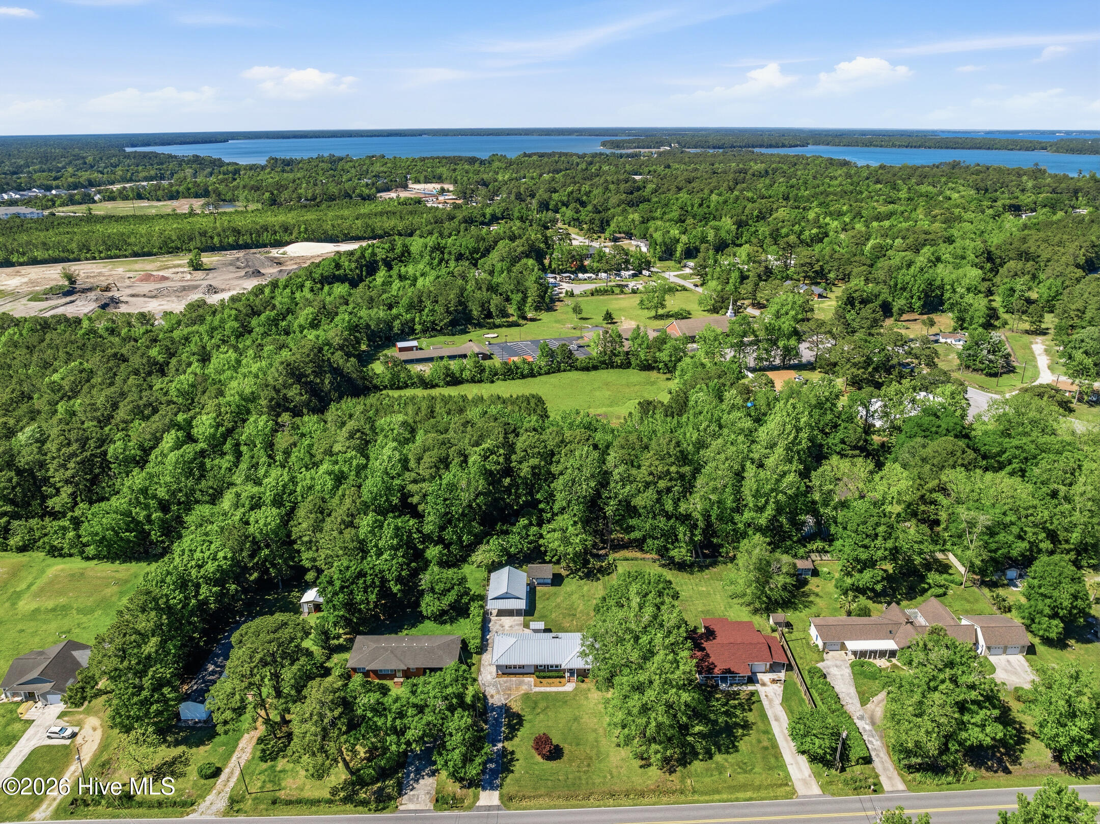 100570664 | Photo 52