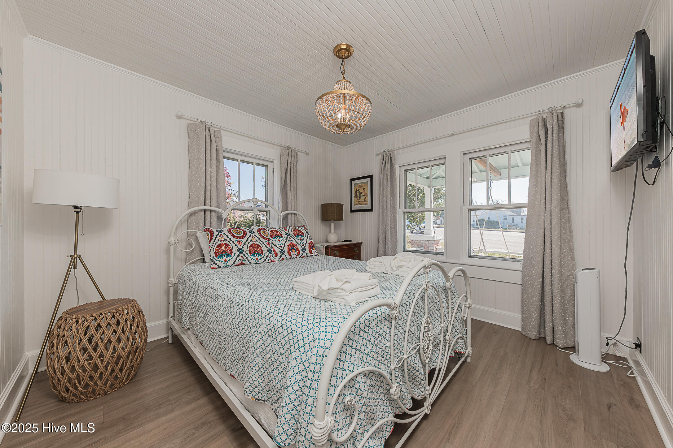 100544224 | Photo 26