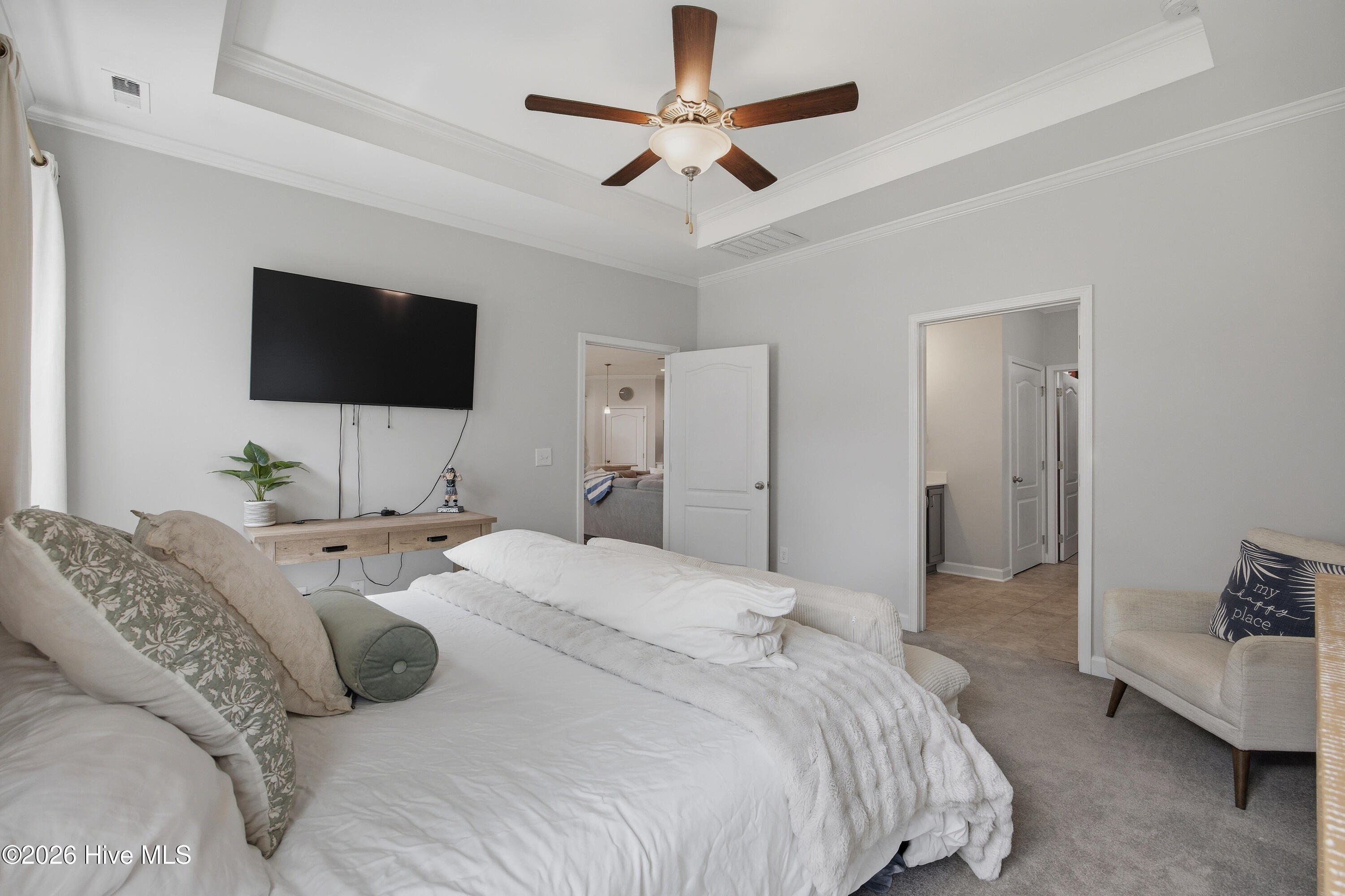 100563122 | Photo 26