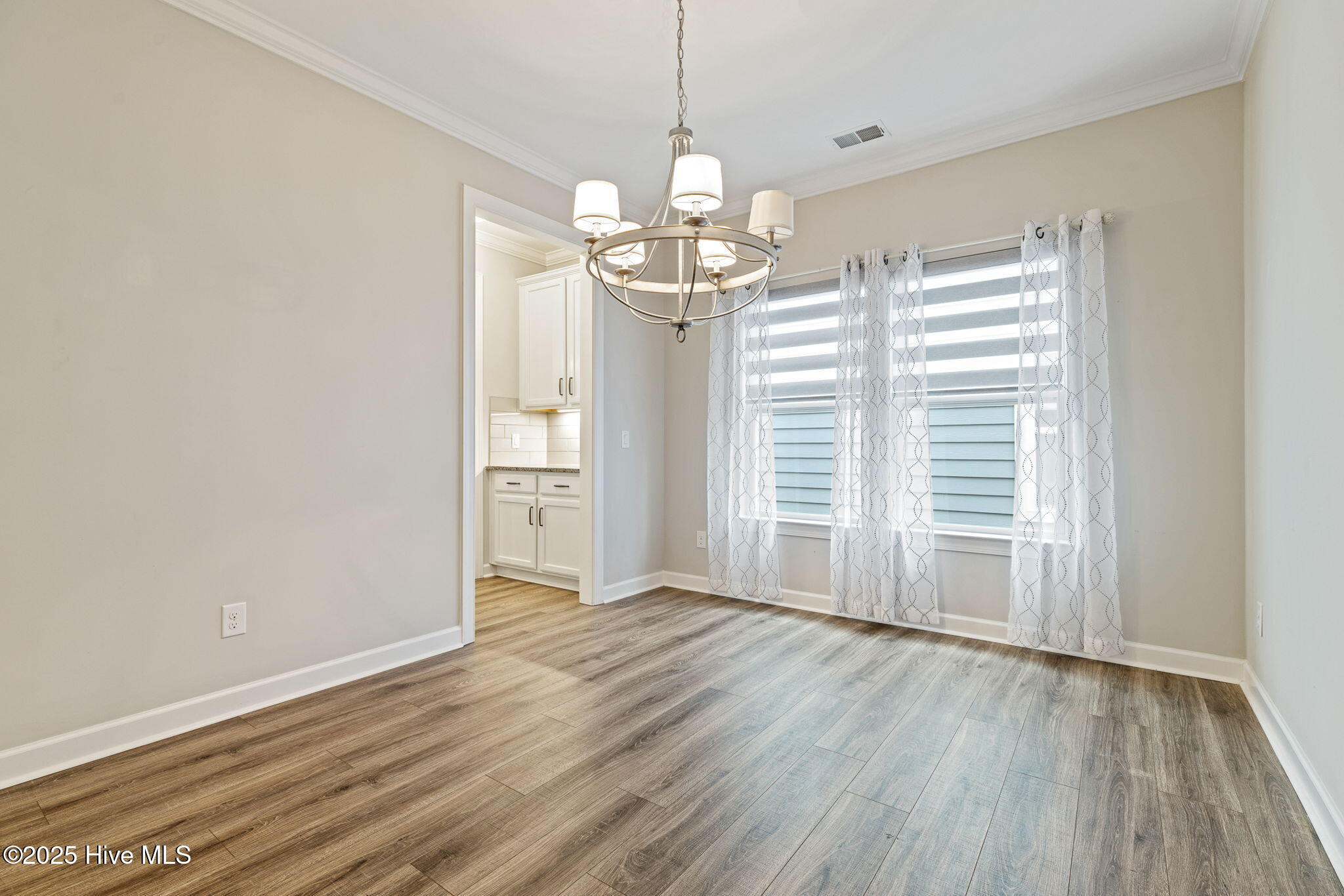 100534231 | Photo 10