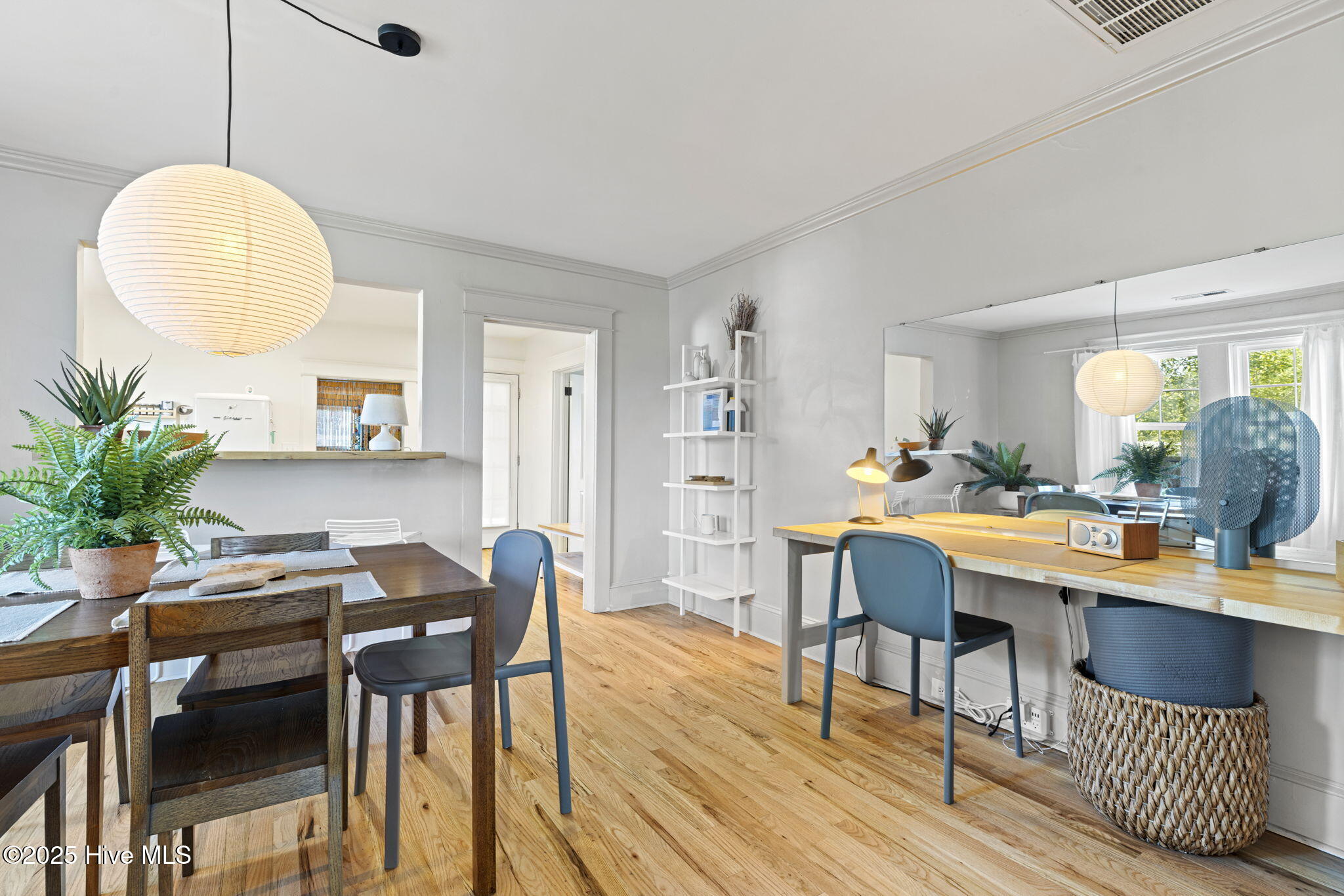 100531966 | Photo 18