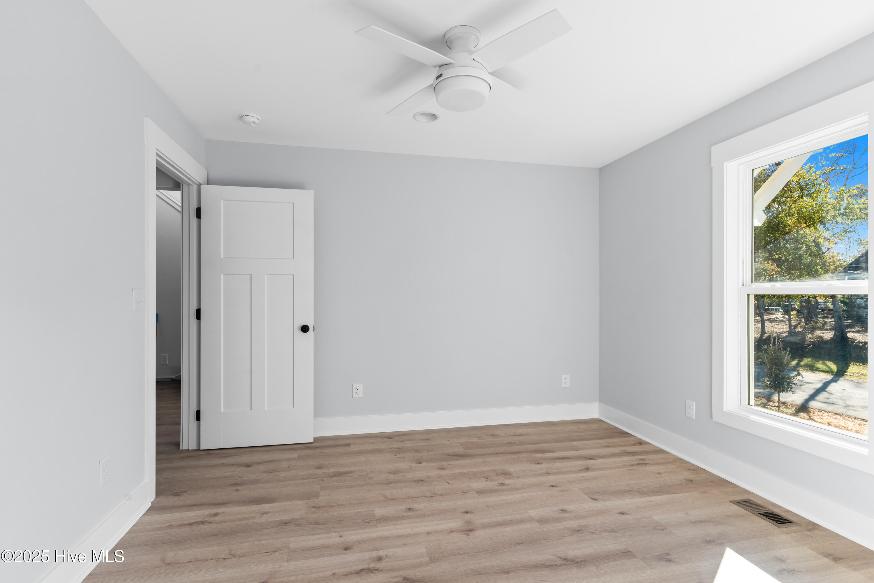 100545556 | Photo 48