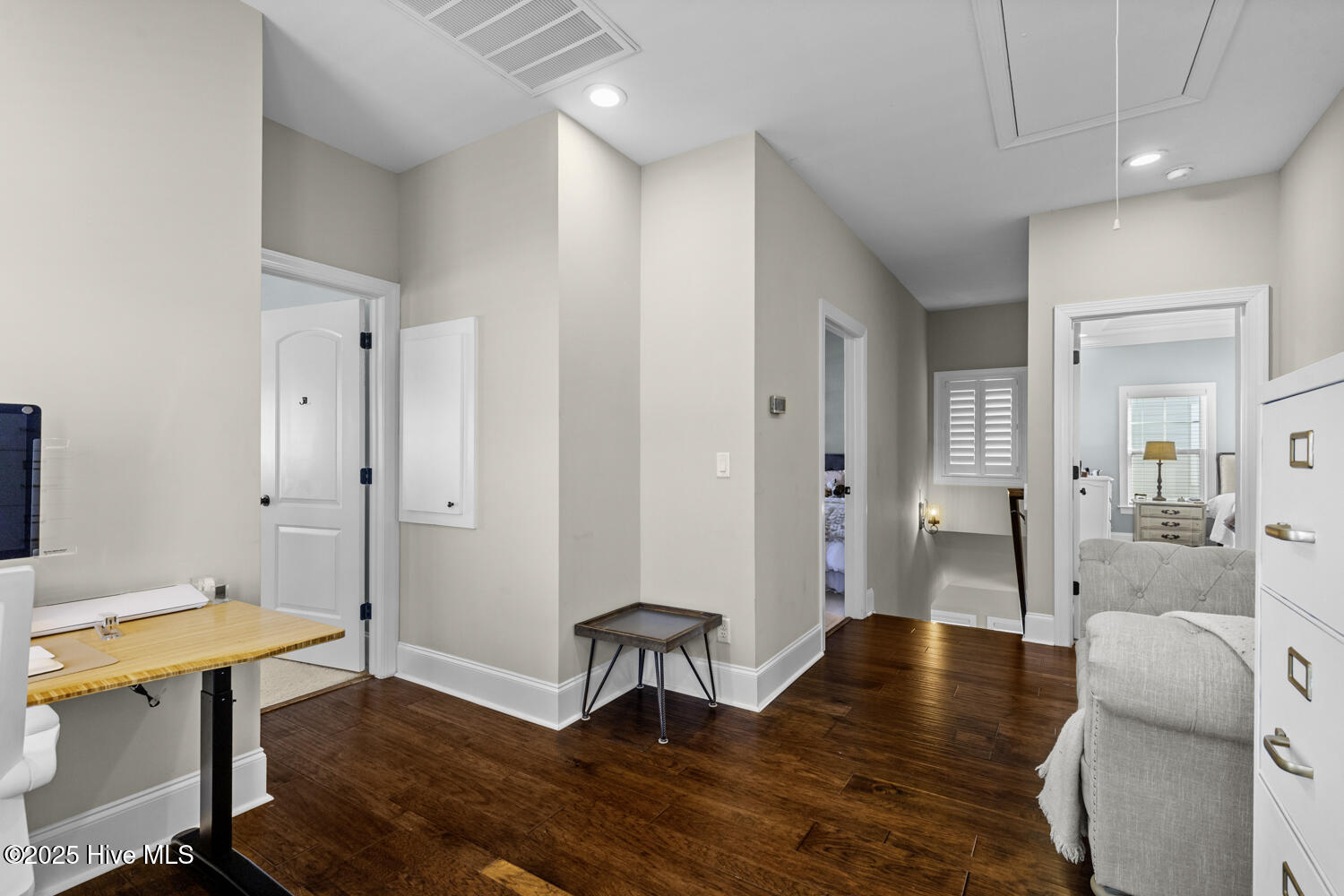 100530635 | Photo 23