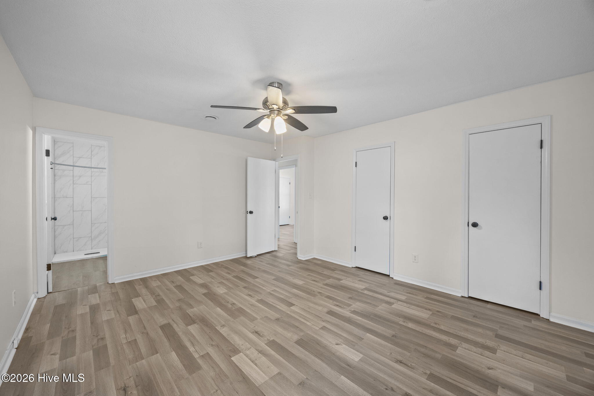 100554477 | Photo 12