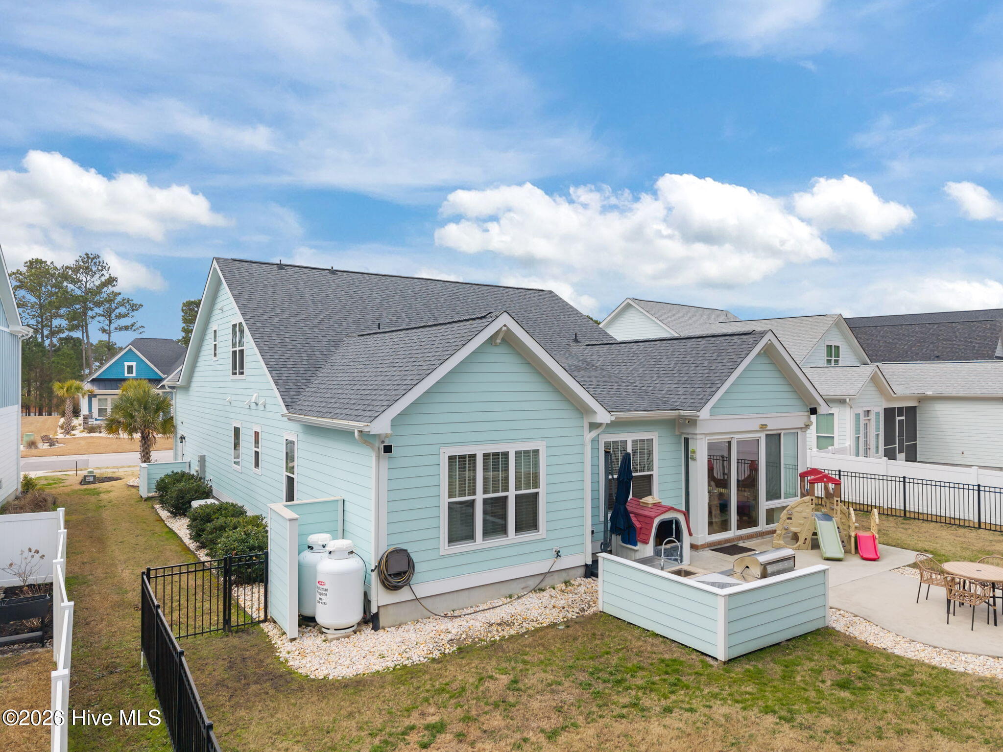 100556932 | Photo 36