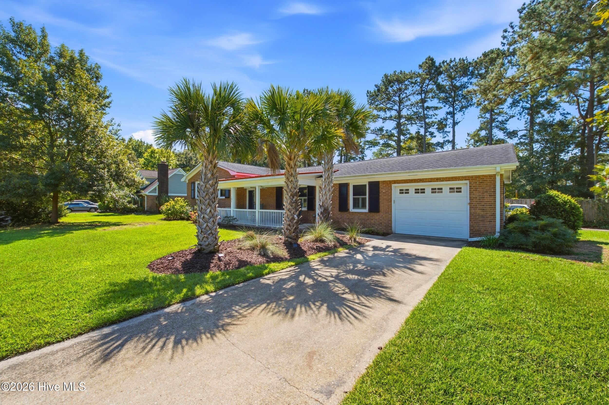 Photo 3 of Single family home for sale at 135 Disney Dr, Wilmington, NC 28409 | MLS# 100604834 | Listing updated on 2026-09-19
