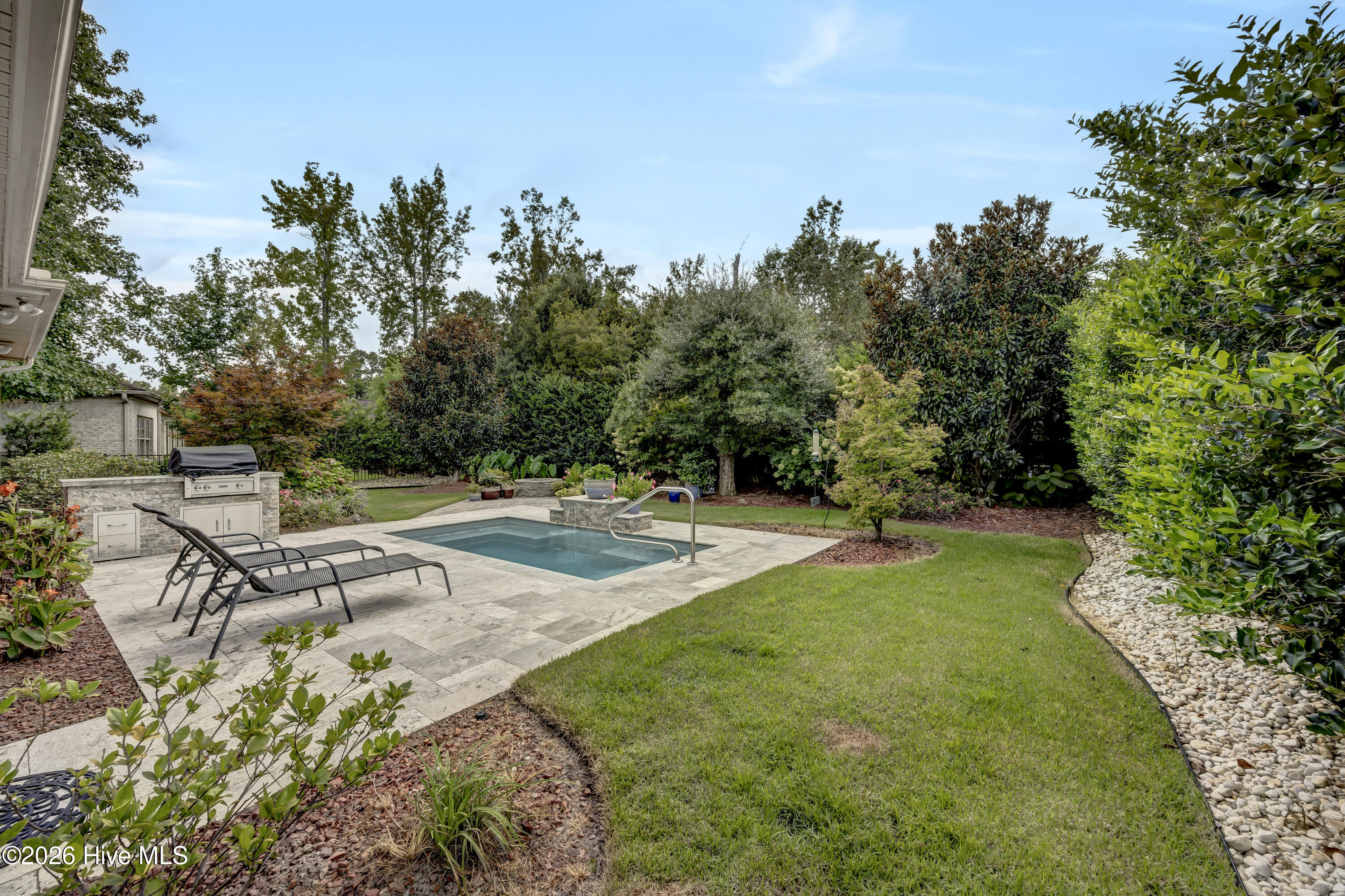 100555264 | Photo 48