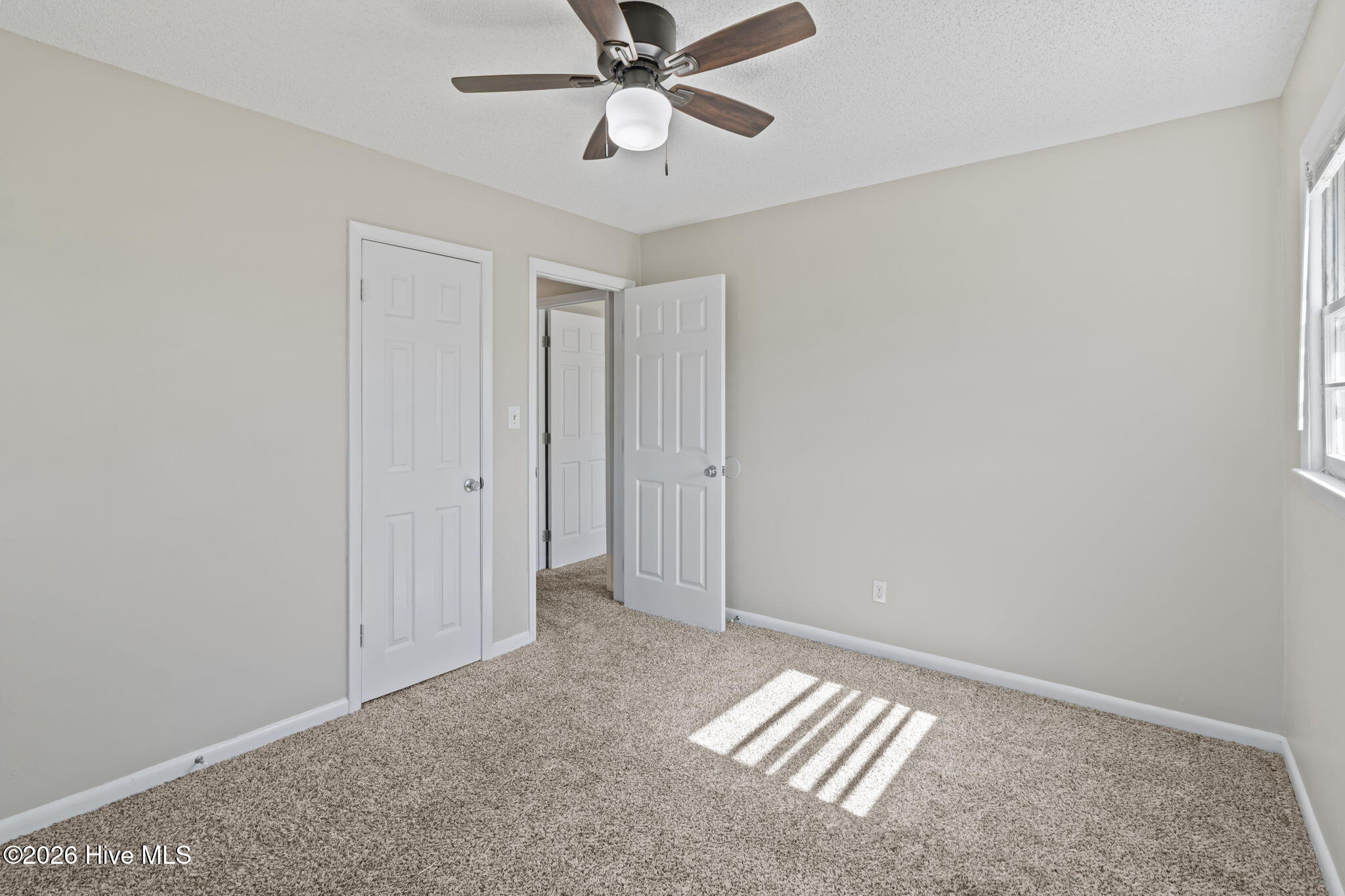 100561525 | Photo 22