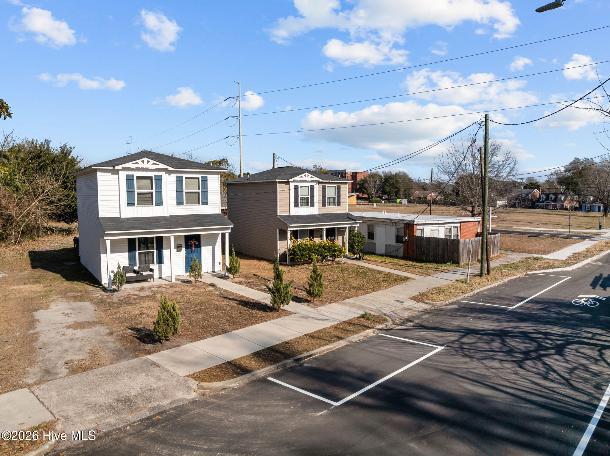 100548368 | Photo 48