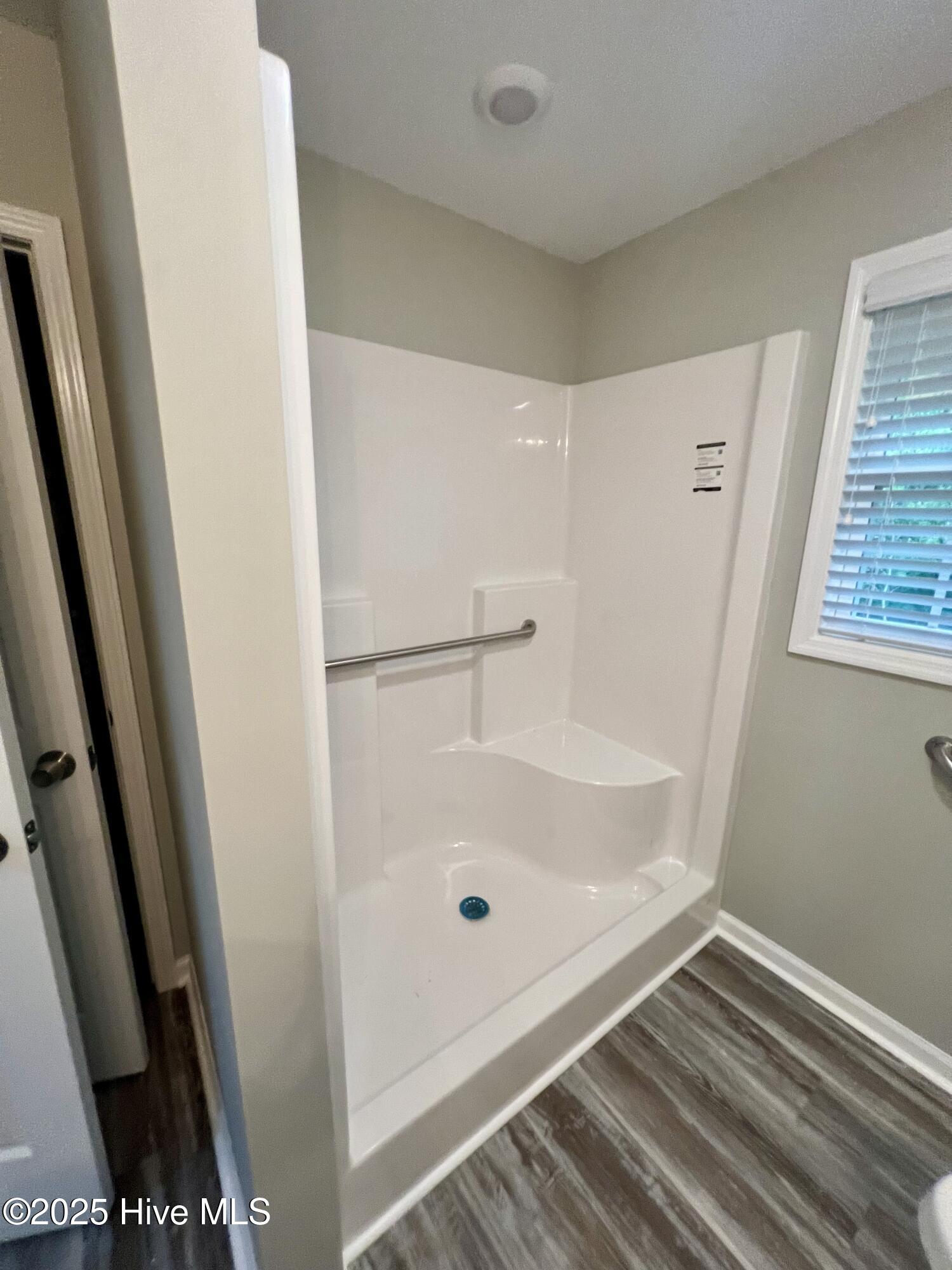 100526782 | Photo 15