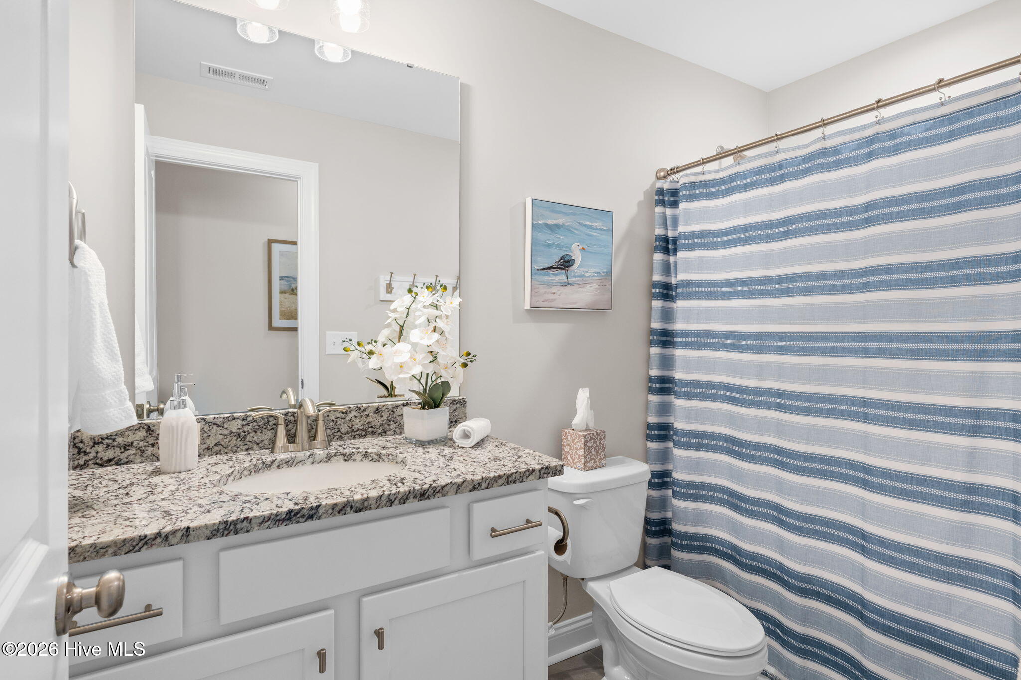 100561816 | Photo 33