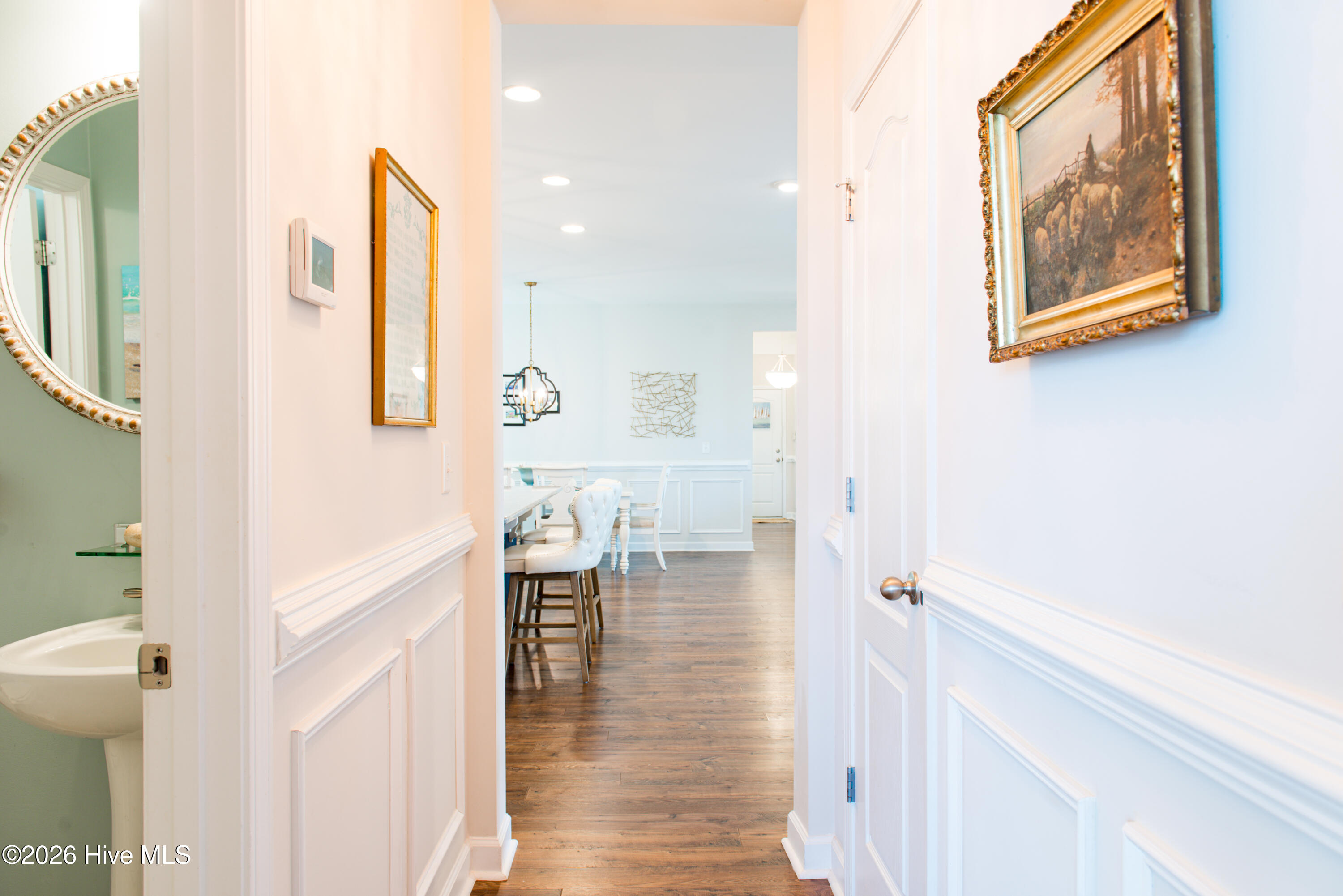 100553432 | Photo 47