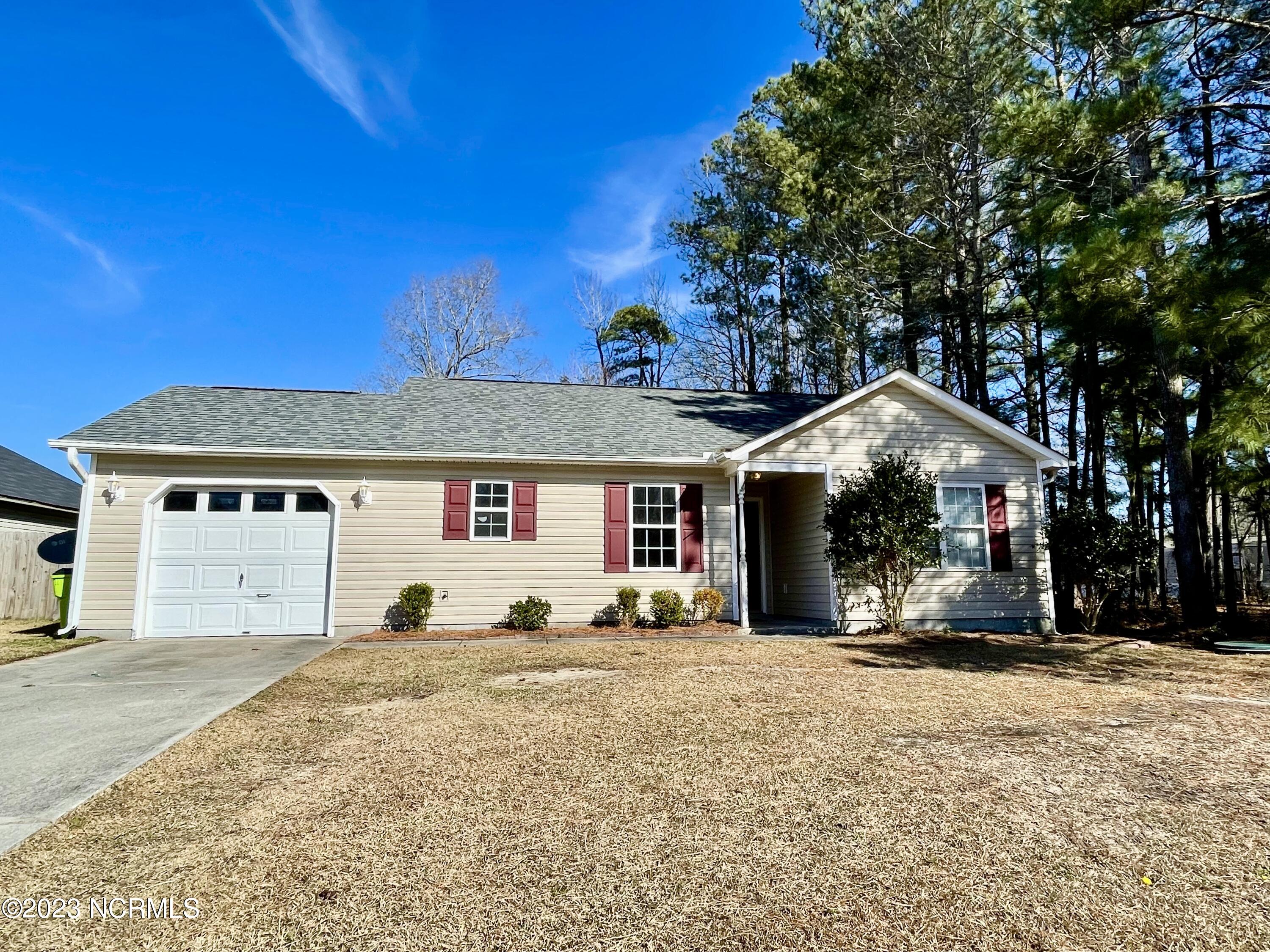 Exterior photo of 104 Sweet Bay Drive, New Bern, NC 28560. MLS: 100604037